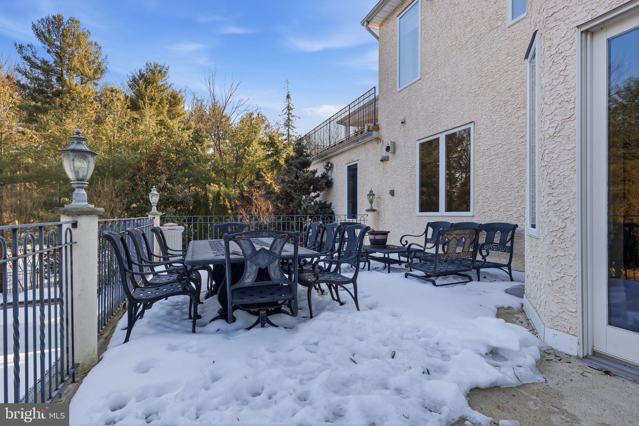 CHURCHVILLE MANOR - Residential