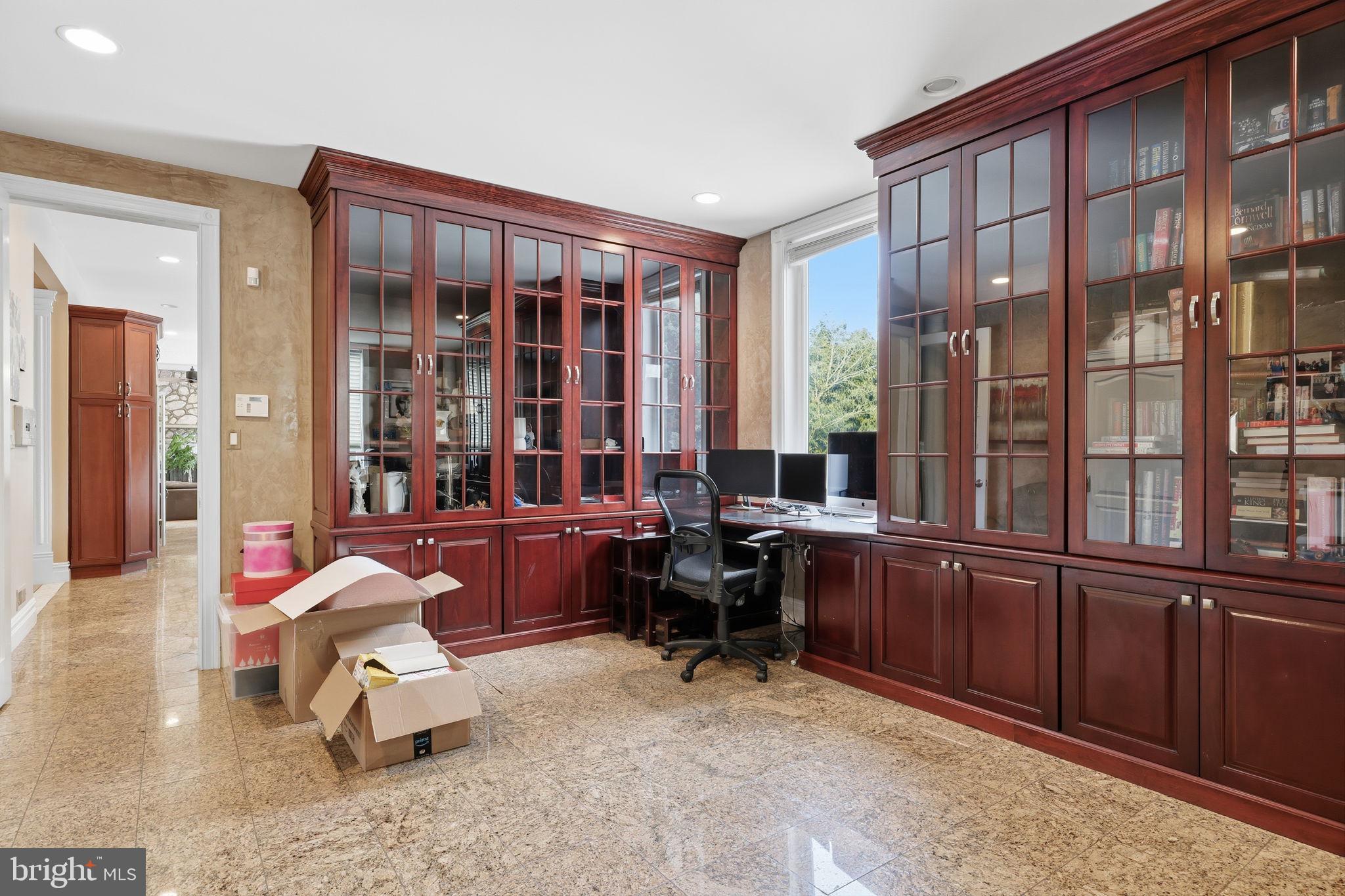 CHURCHVILLE MANOR - Residential