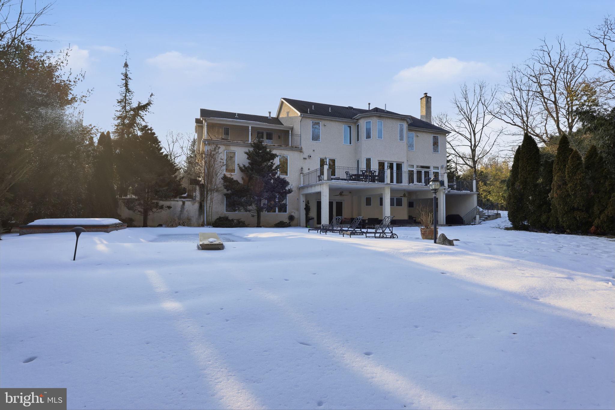 CHURCHVILLE MANOR - Residential