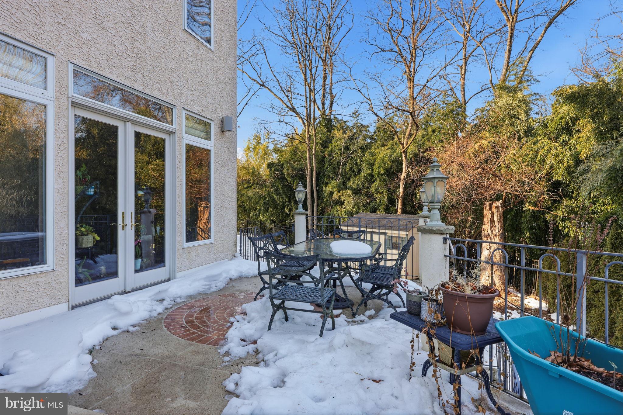 CHURCHVILLE MANOR - Residential