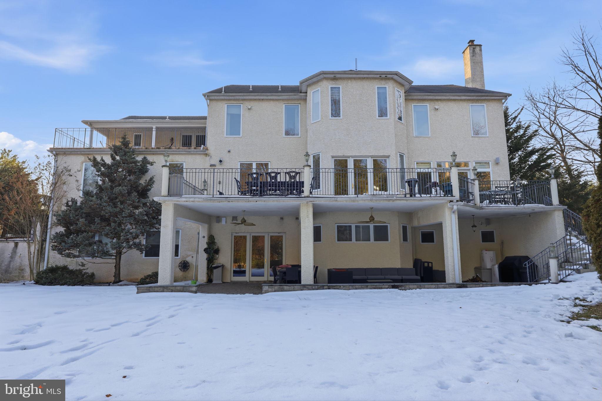 CHURCHVILLE MANOR - Residential