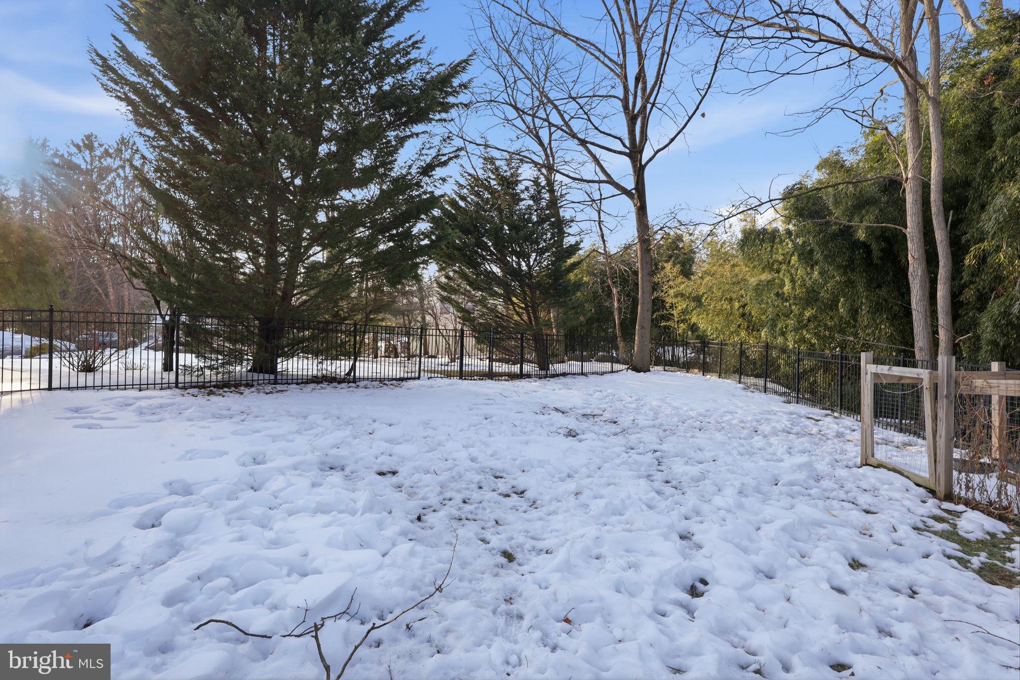 CHURCHVILLE MANOR - Residential