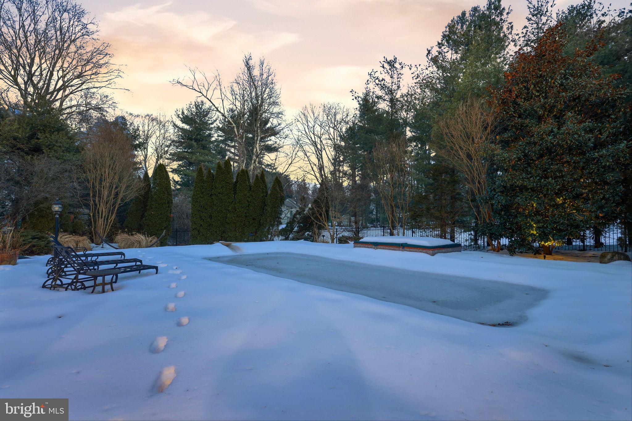 CHURCHVILLE MANOR - Residential