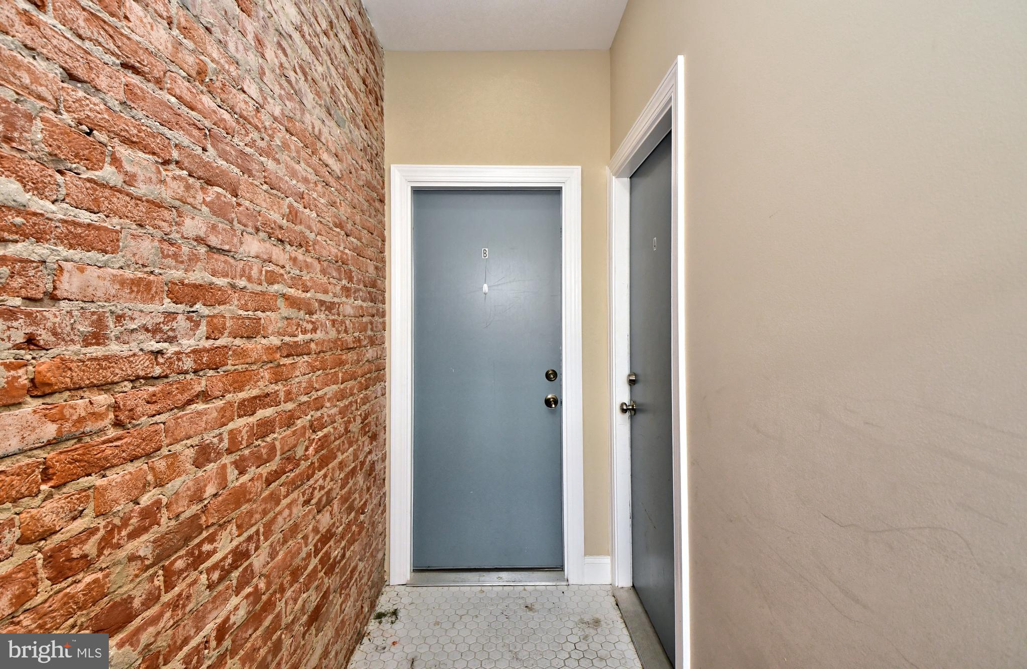 DICKINSON NARROWS - Residential Lease