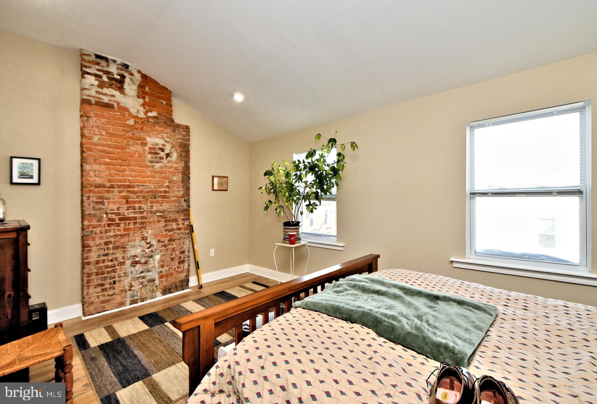 DICKINSON NARROWS - Residential Lease