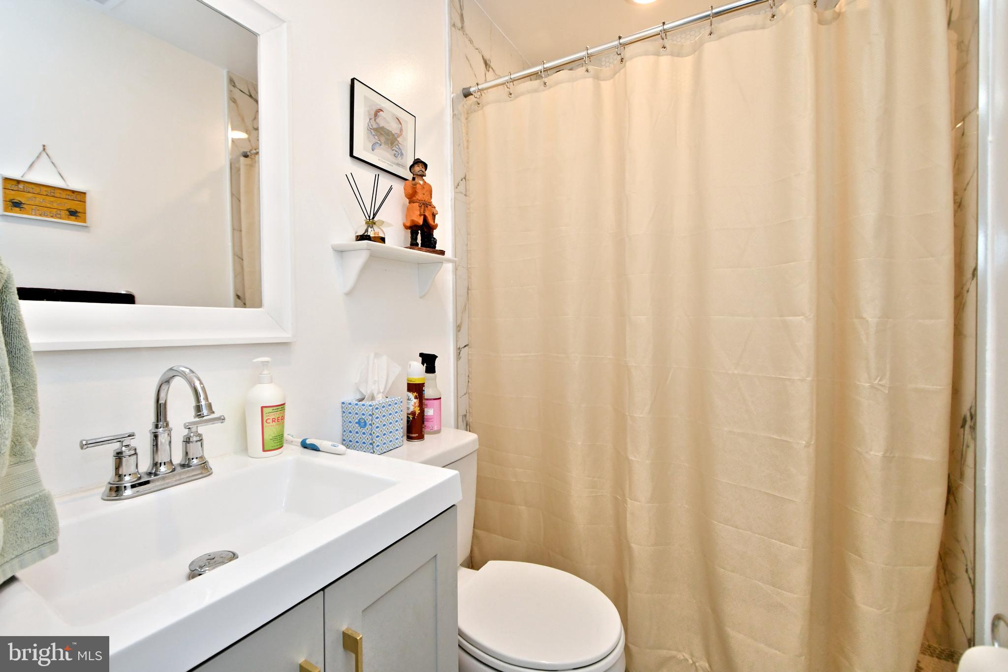 DICKINSON NARROWS - Residential Lease