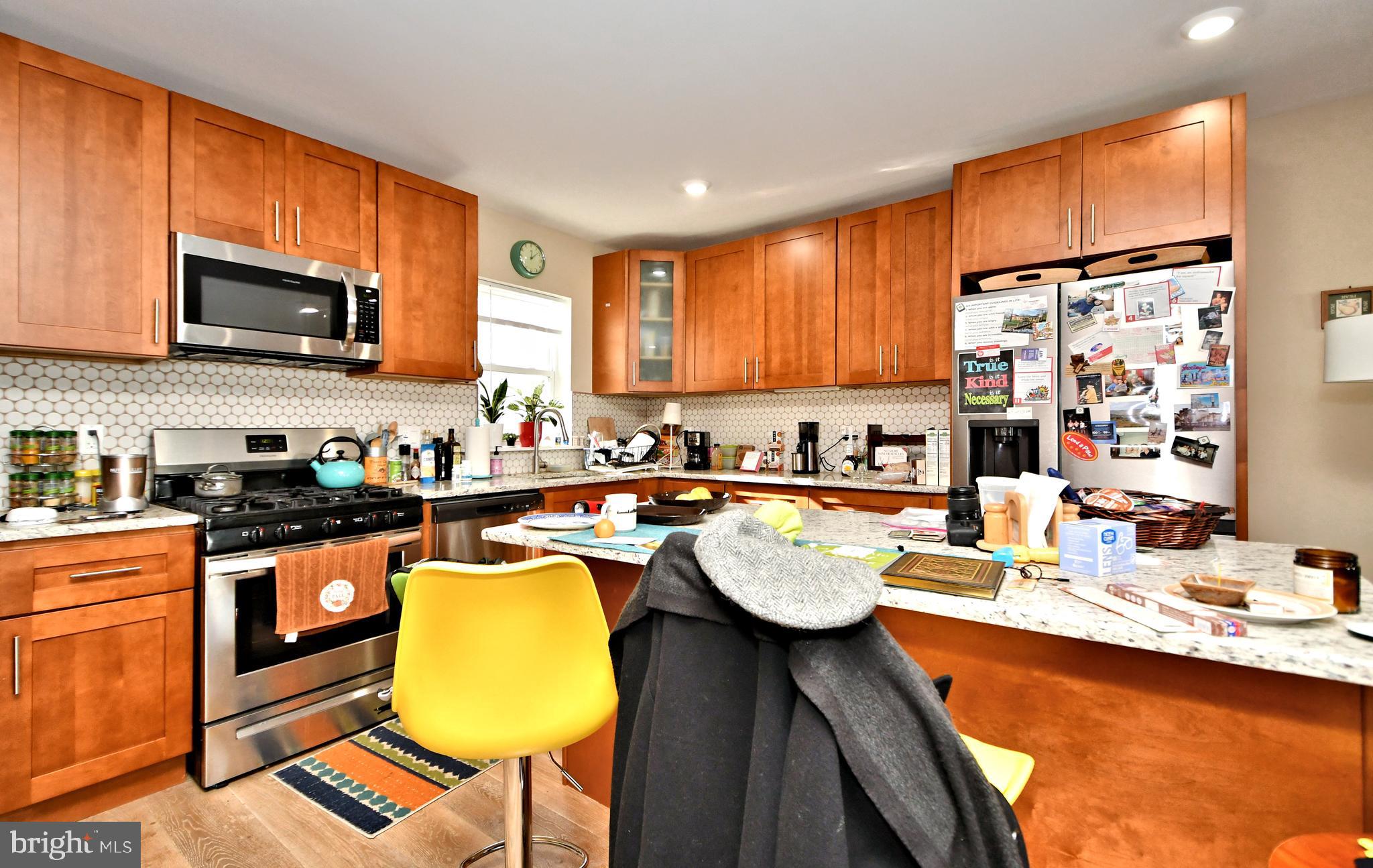 DICKINSON NARROWS - Residential Lease