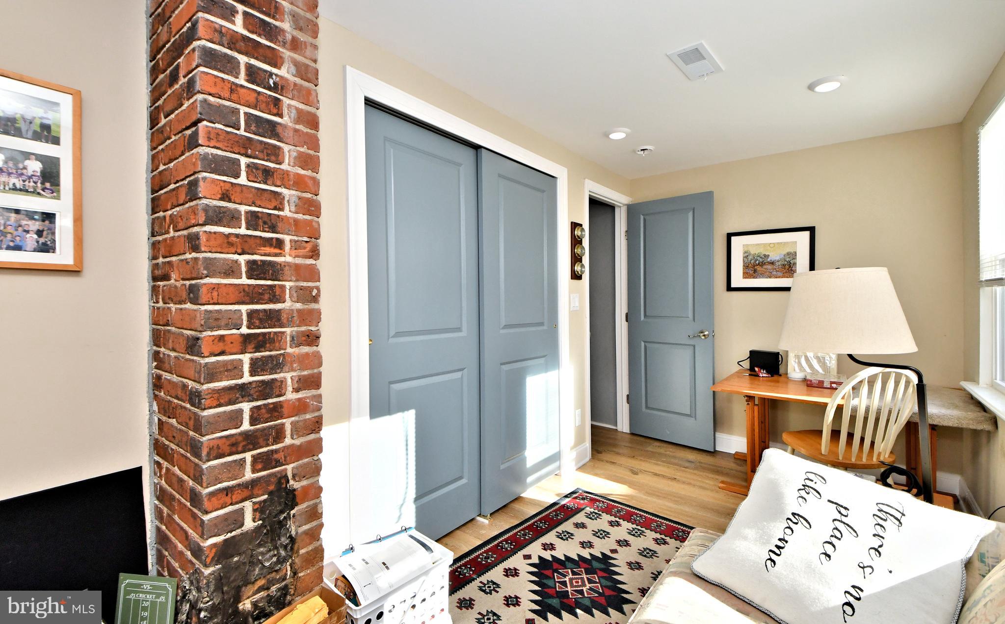 DICKINSON NARROWS - Residential Lease