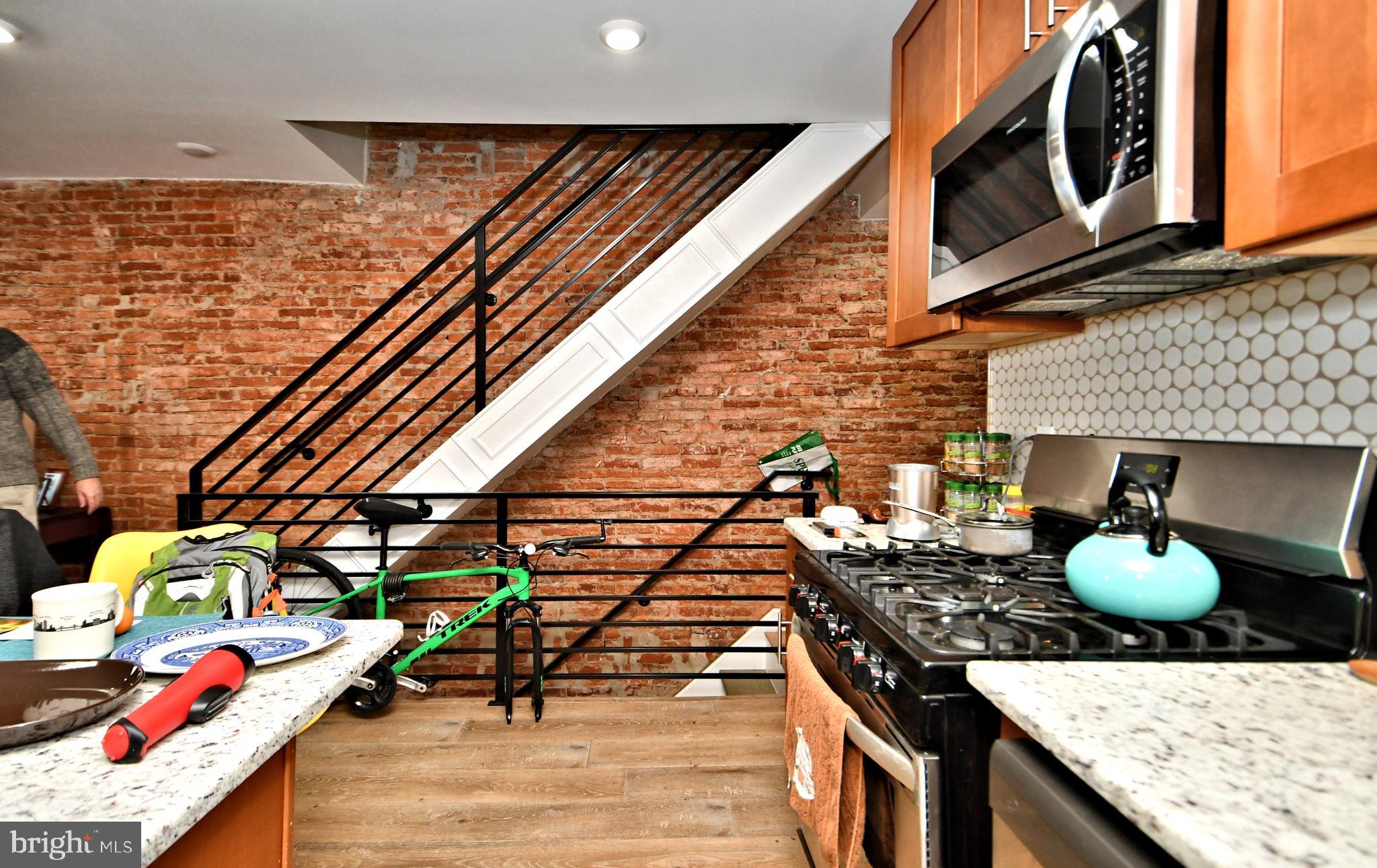 DICKINSON NARROWS - Residential Lease