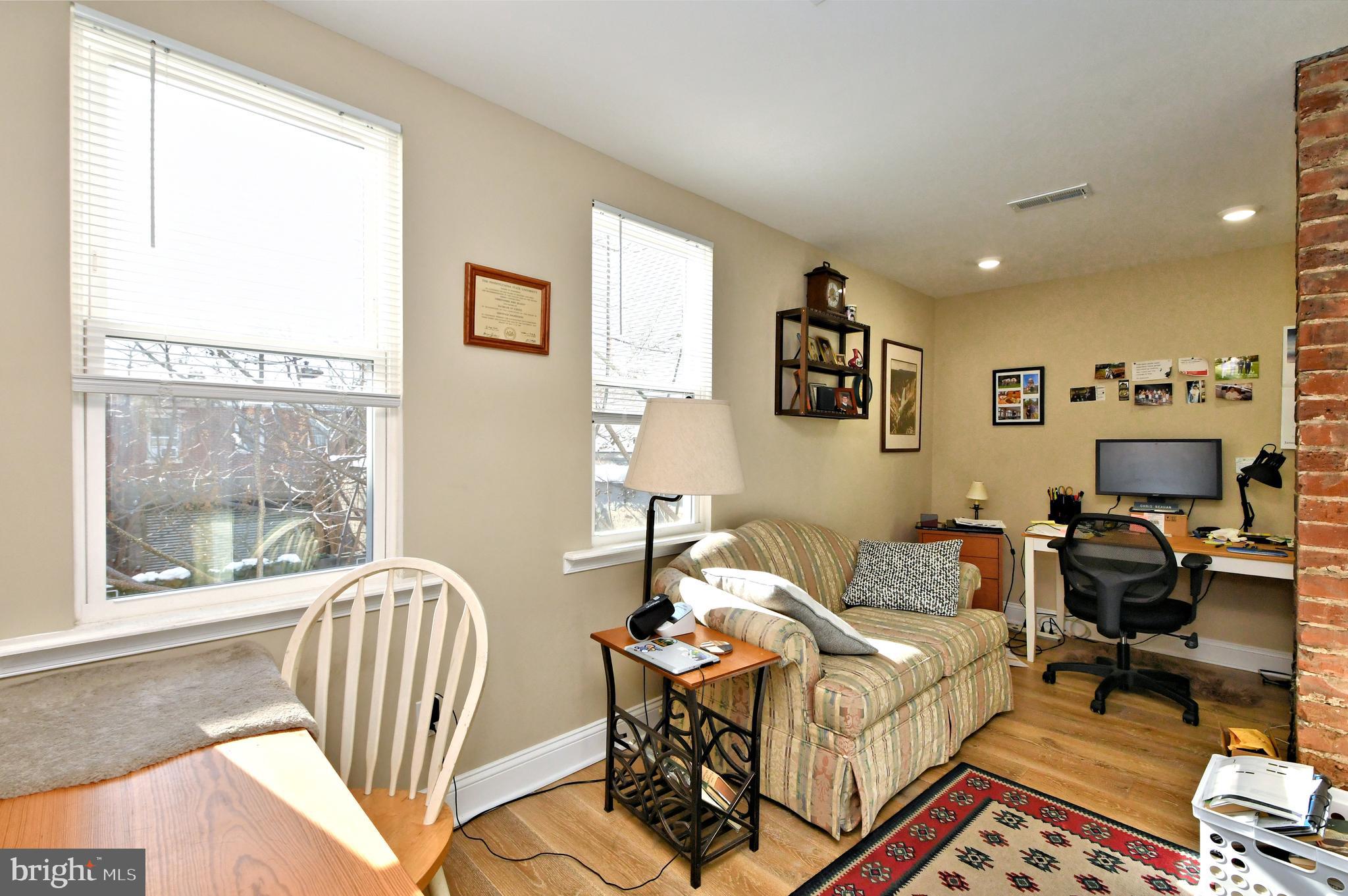 DICKINSON NARROWS - Residential Lease