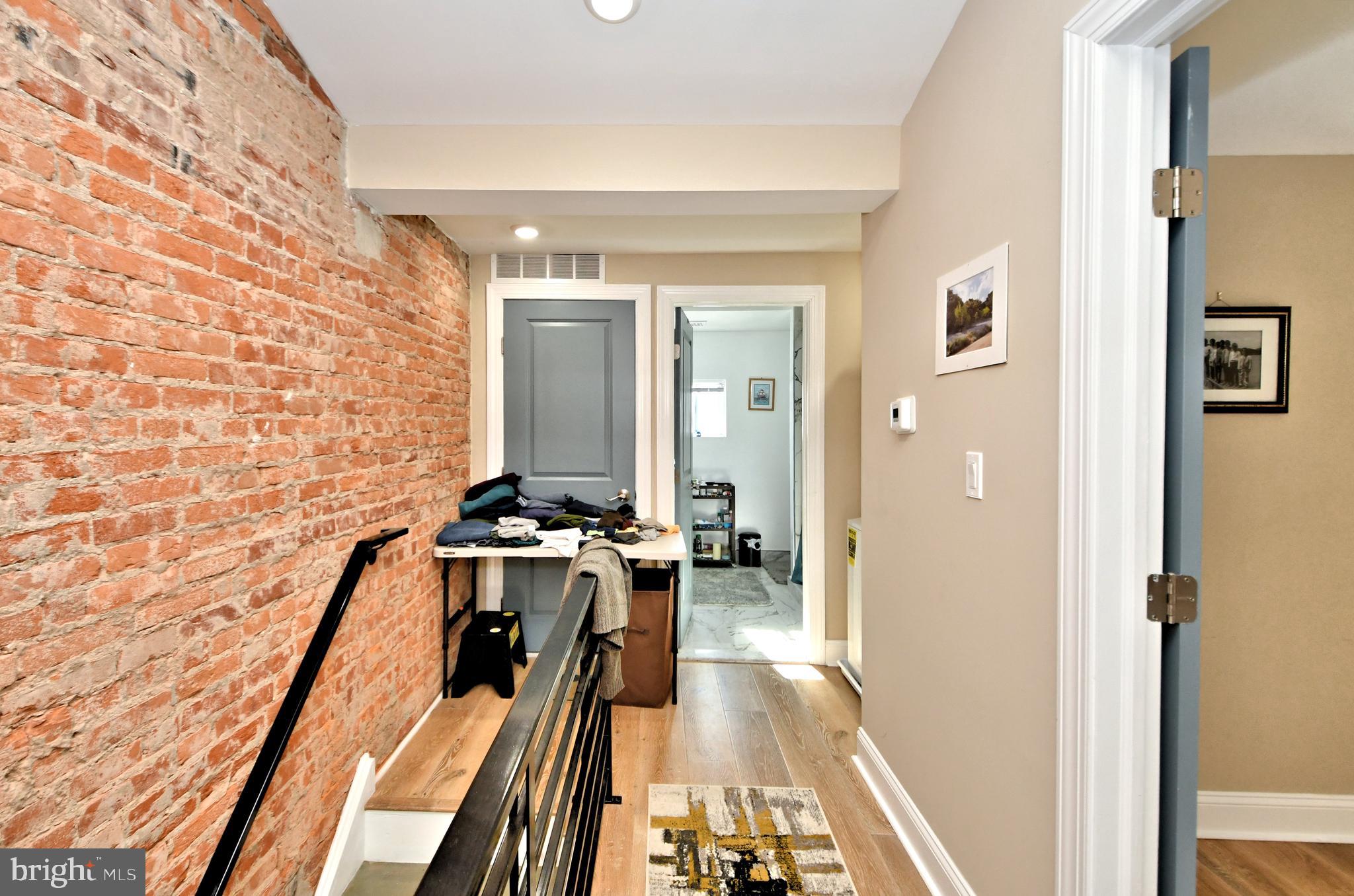 DICKINSON NARROWS - Residential Lease