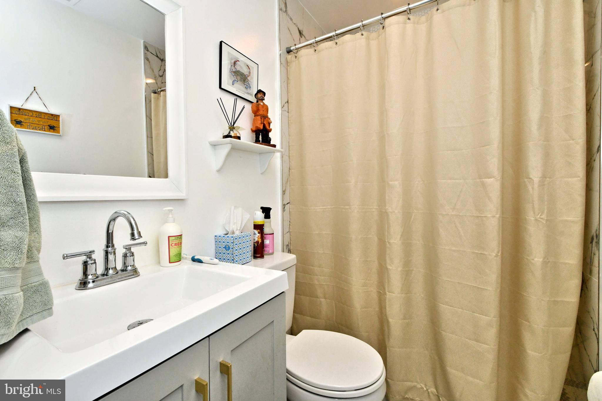 DICKINSON NARROWS - Residential Lease