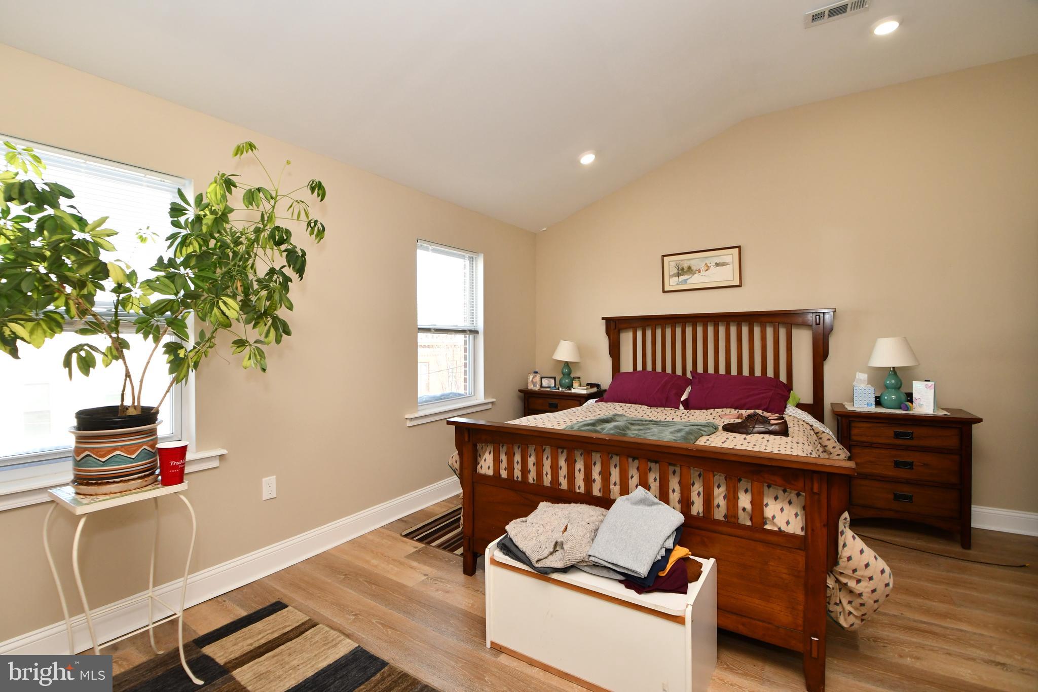 DICKINSON NARROWS - Residential Lease