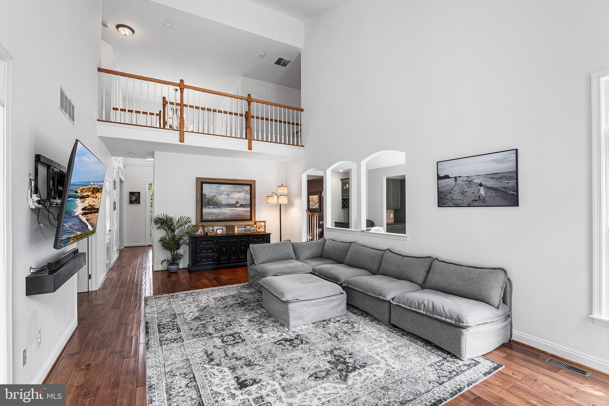 21 ABINGDON AVENUE