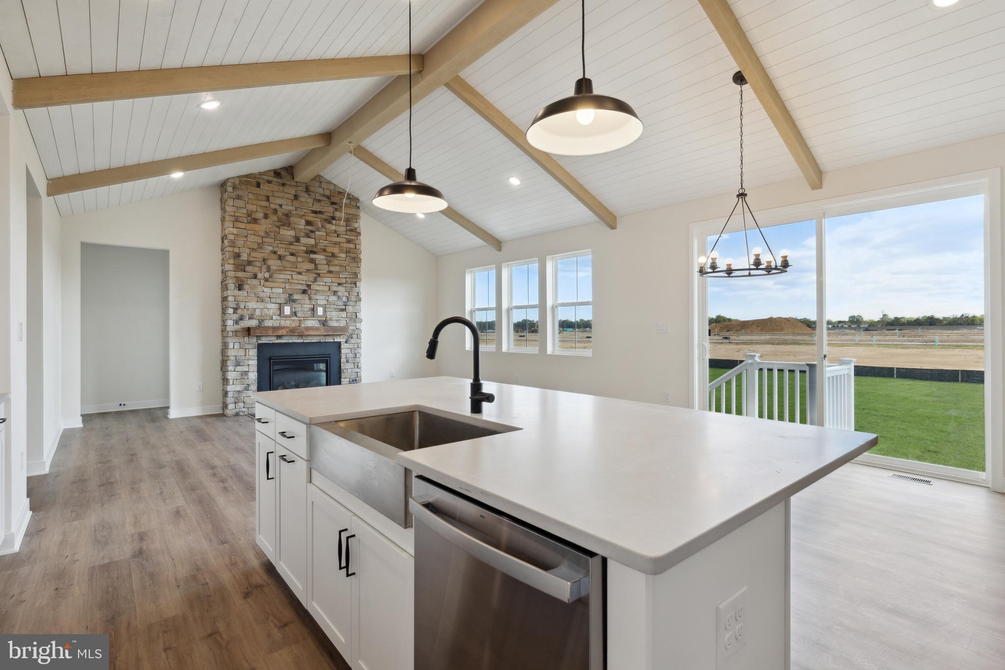 FOUR SEASONS AT HATTERAS HILLS - Residential