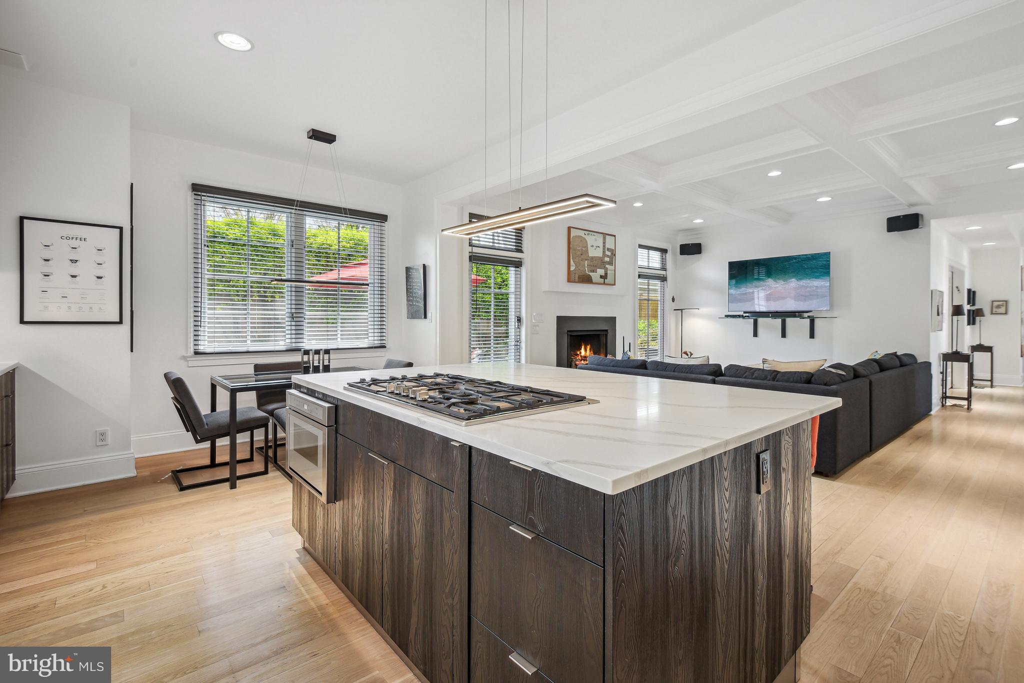 CHEVY CHASE - Residential