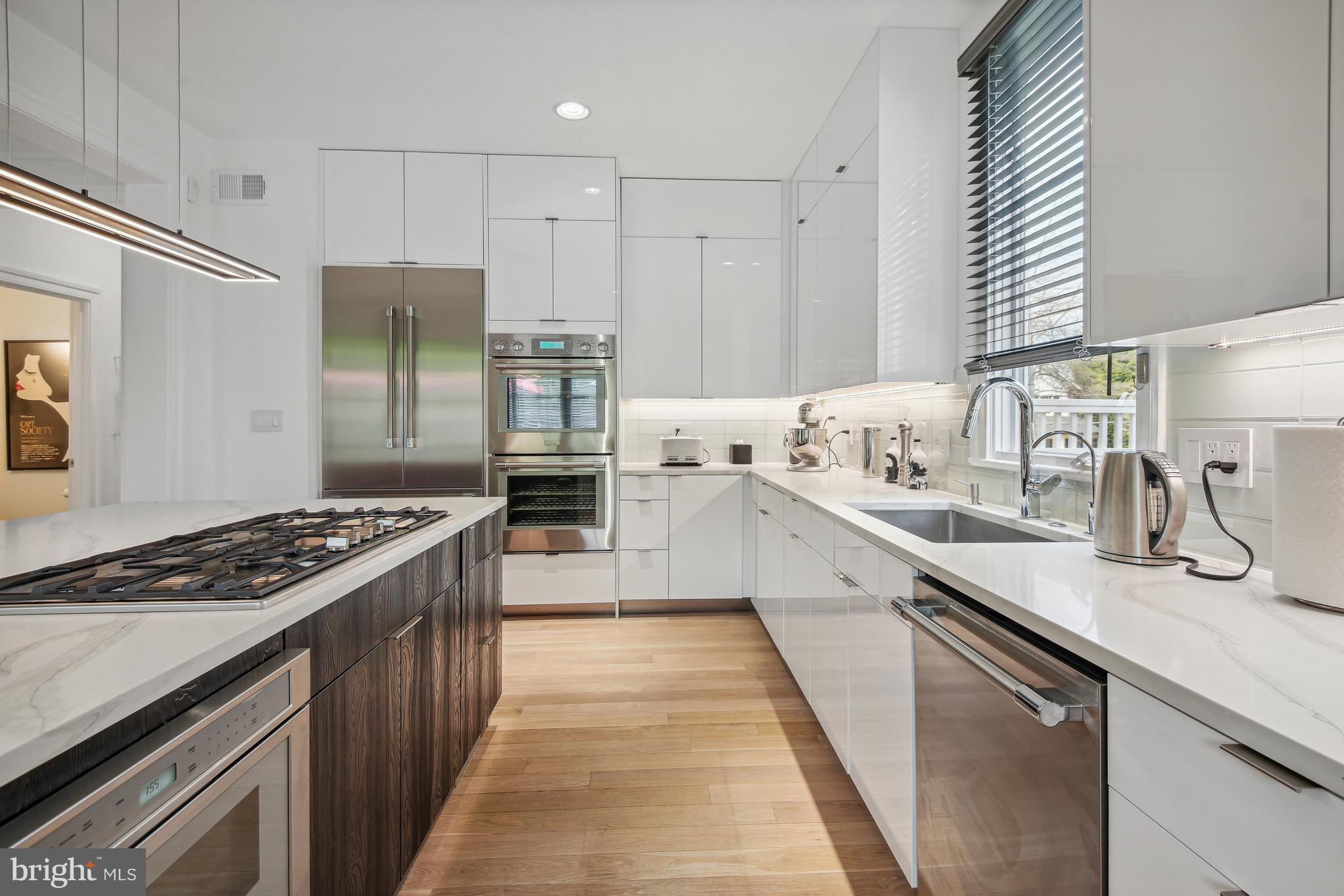 CHEVY CHASE - Residential