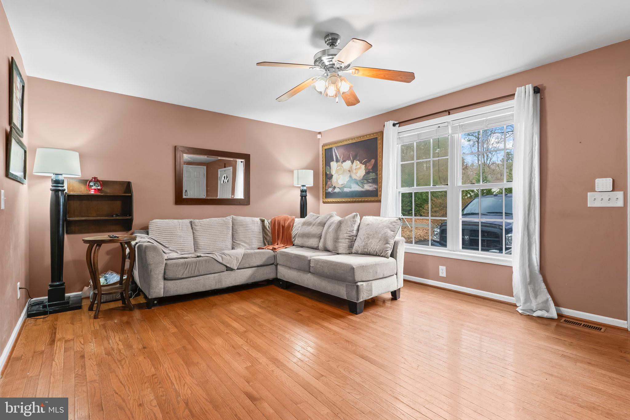 CAROLINE PINES - Residential