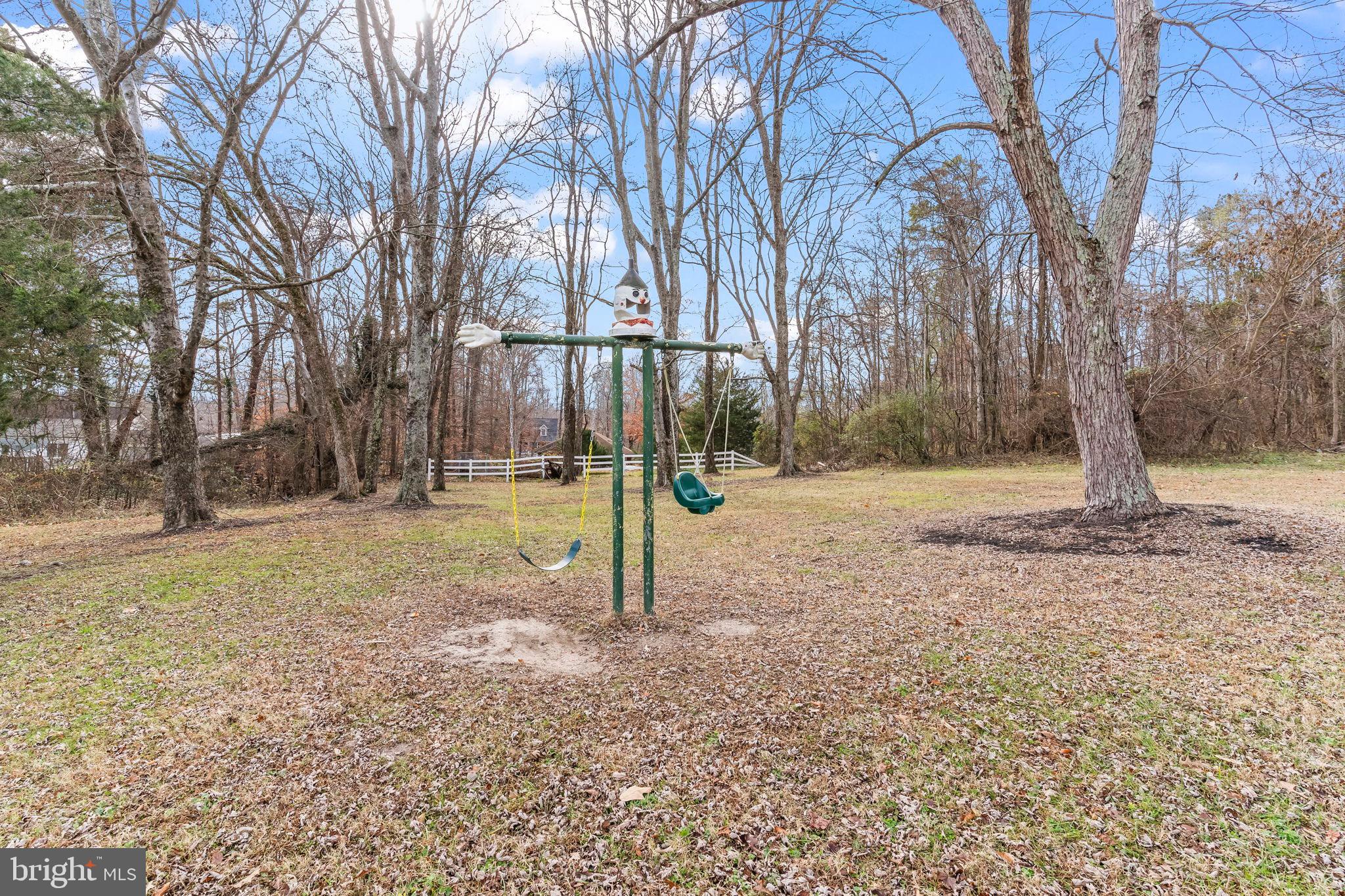 CAROLINE PINES - Residential