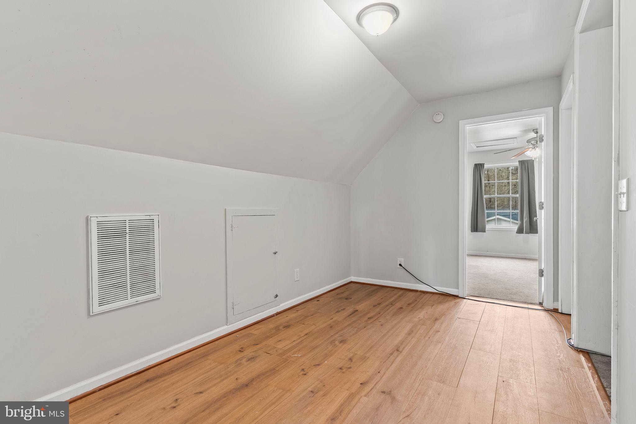 CAROLINE PINES - Residential