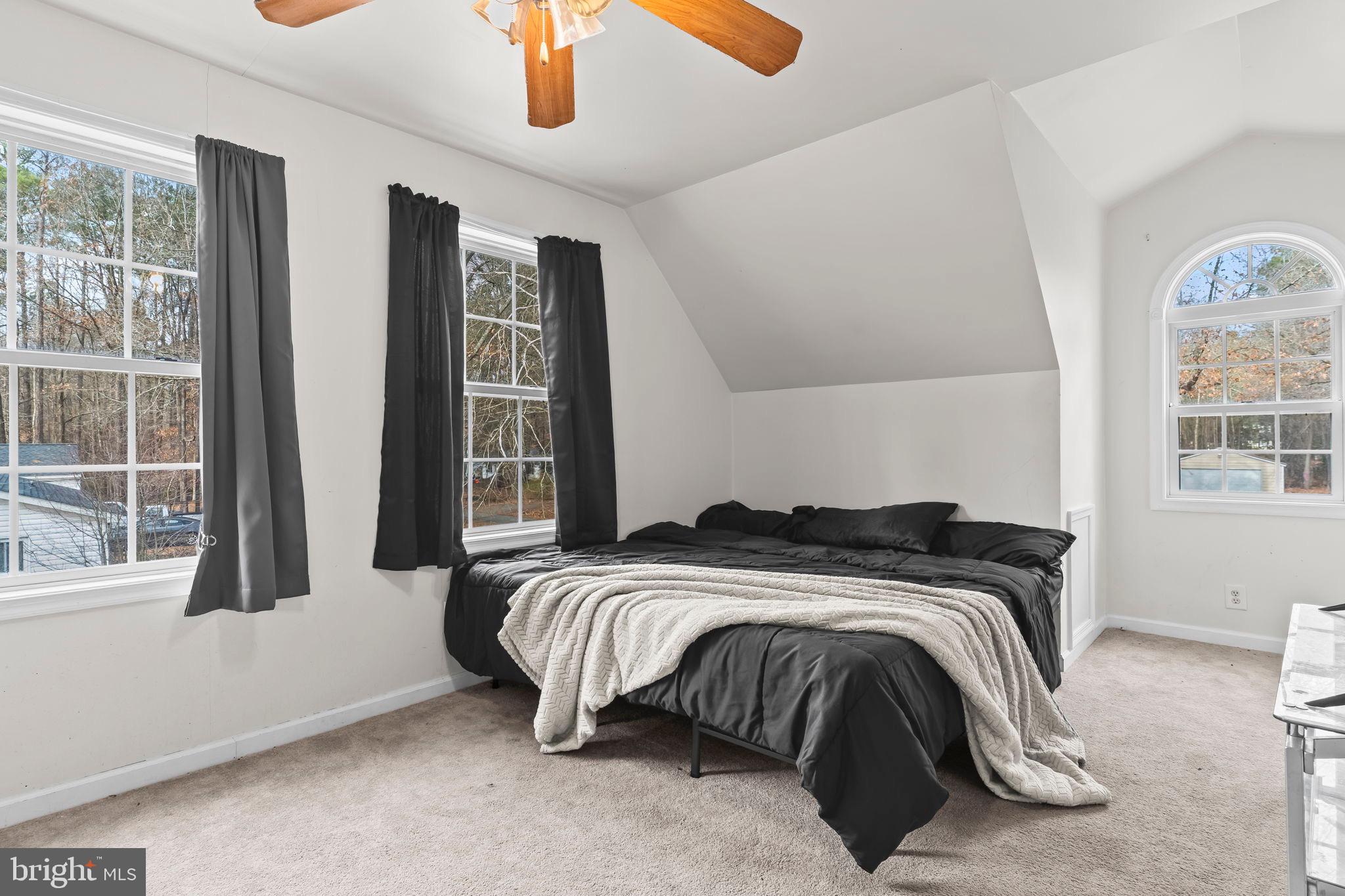 CAROLINE PINES - Residential