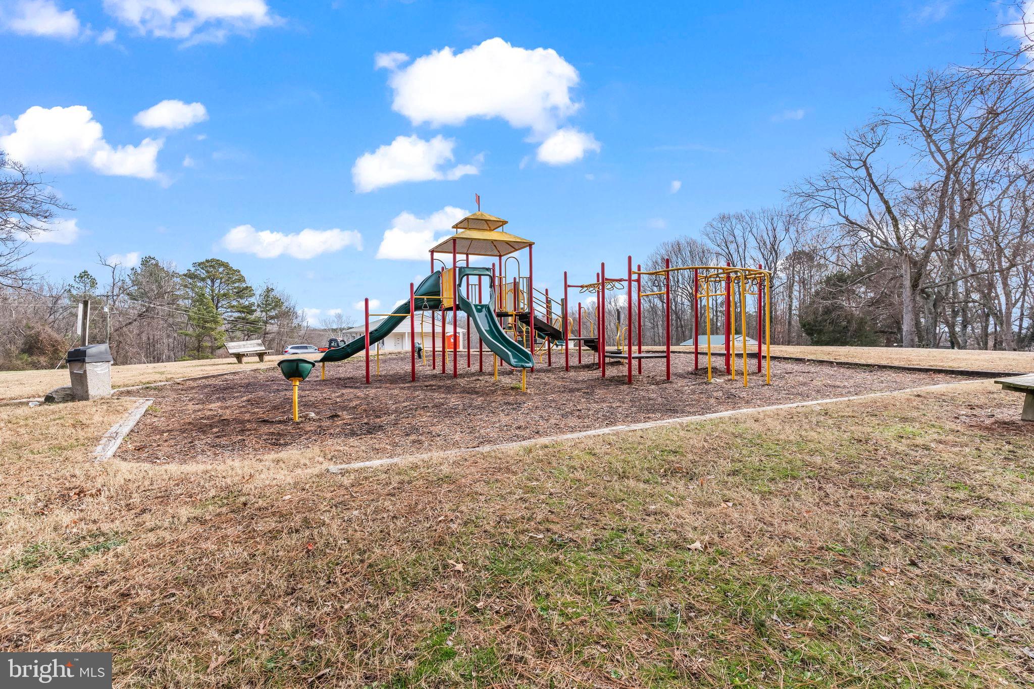 CAROLINE PINES - Residential