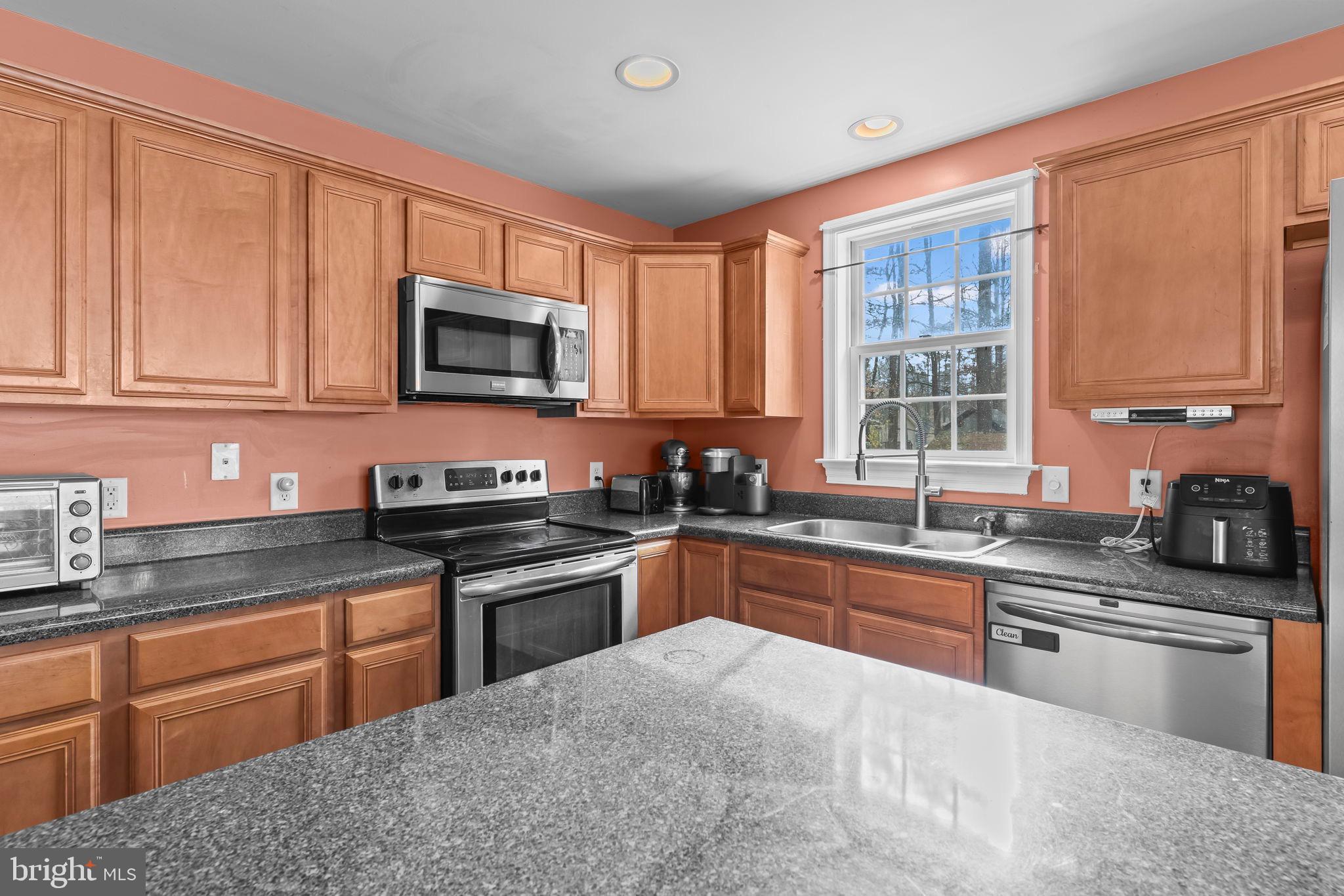 CAROLINE PINES - Residential