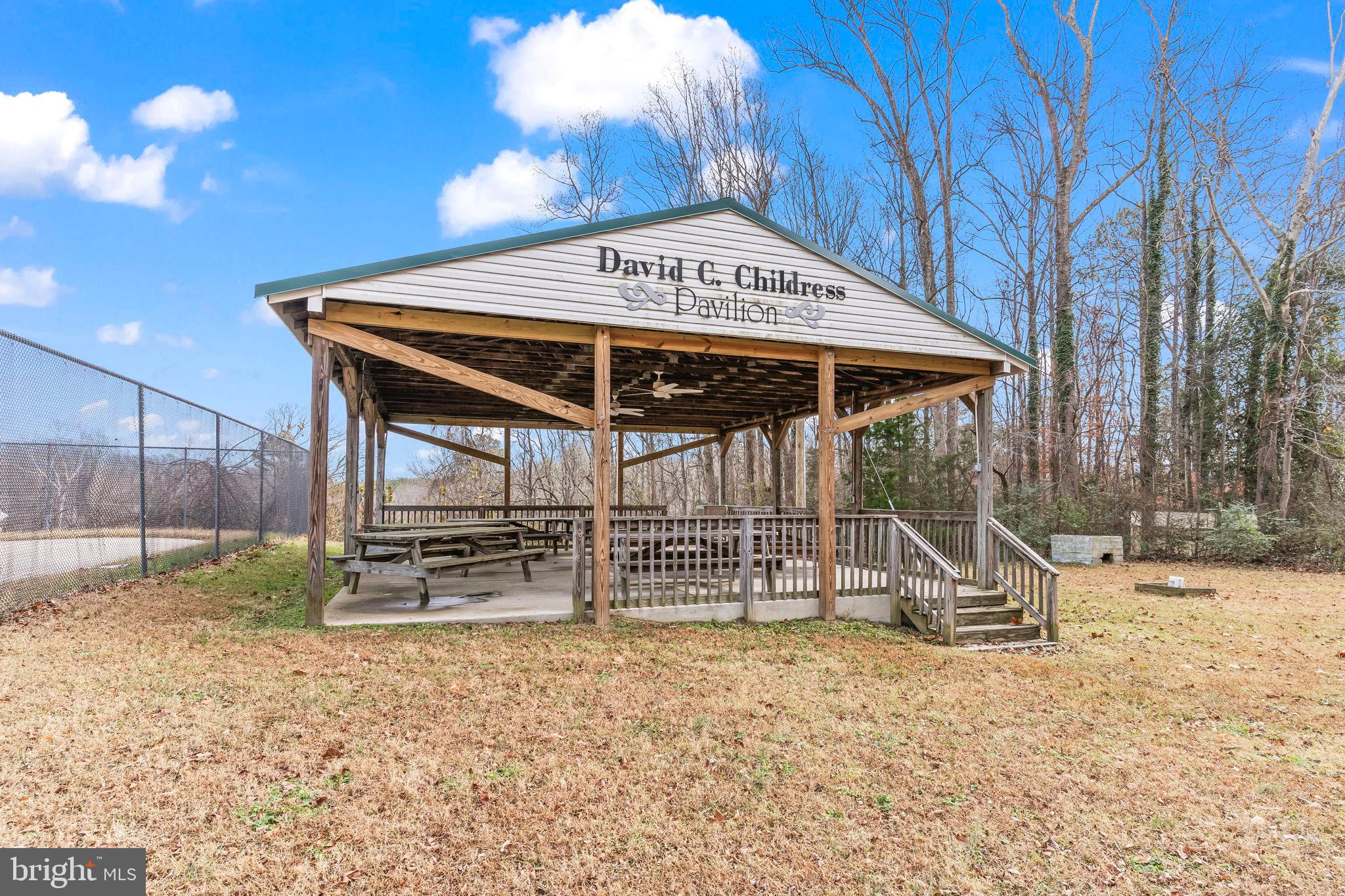 CAROLINE PINES - Residential