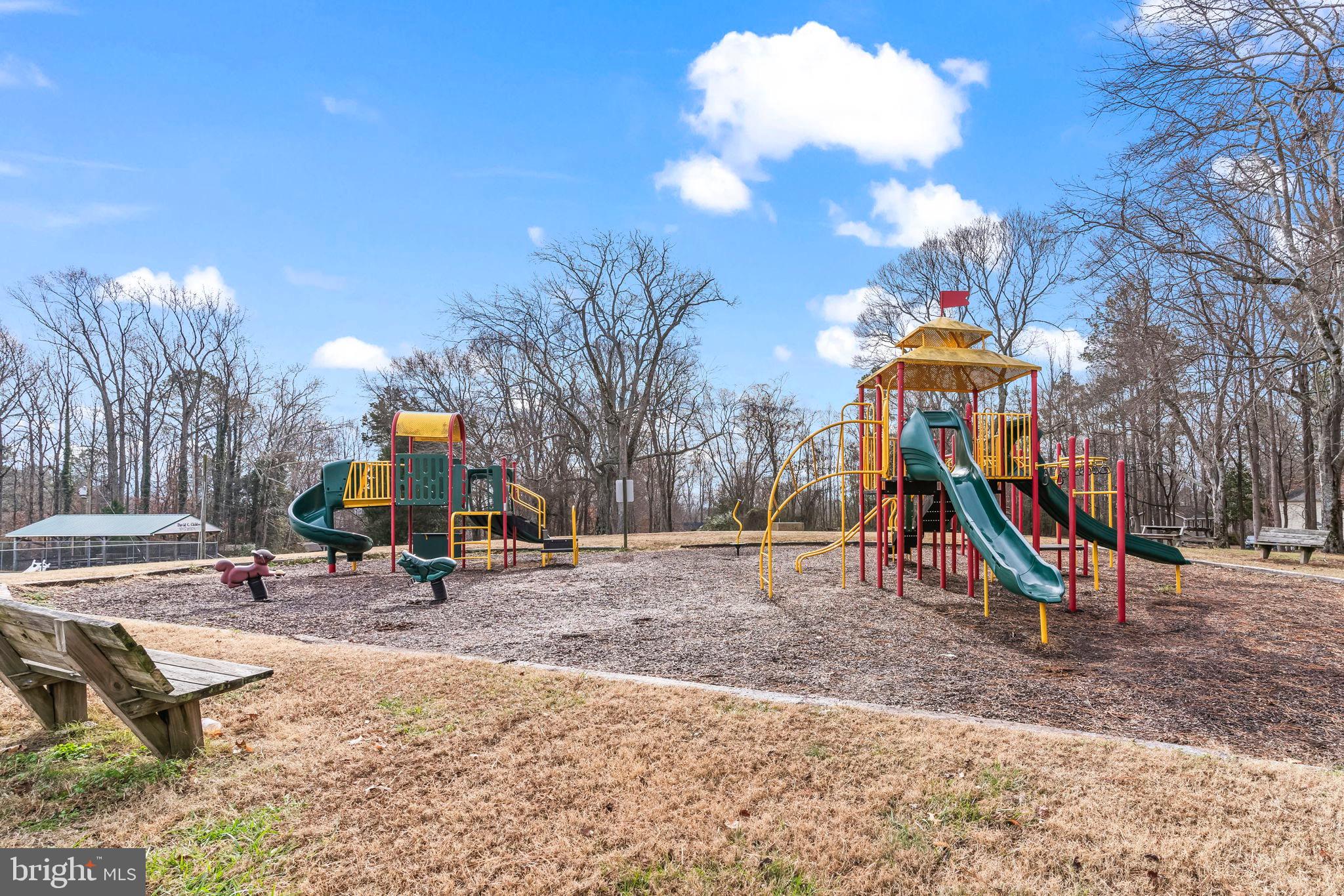 CAROLINE PINES - Residential