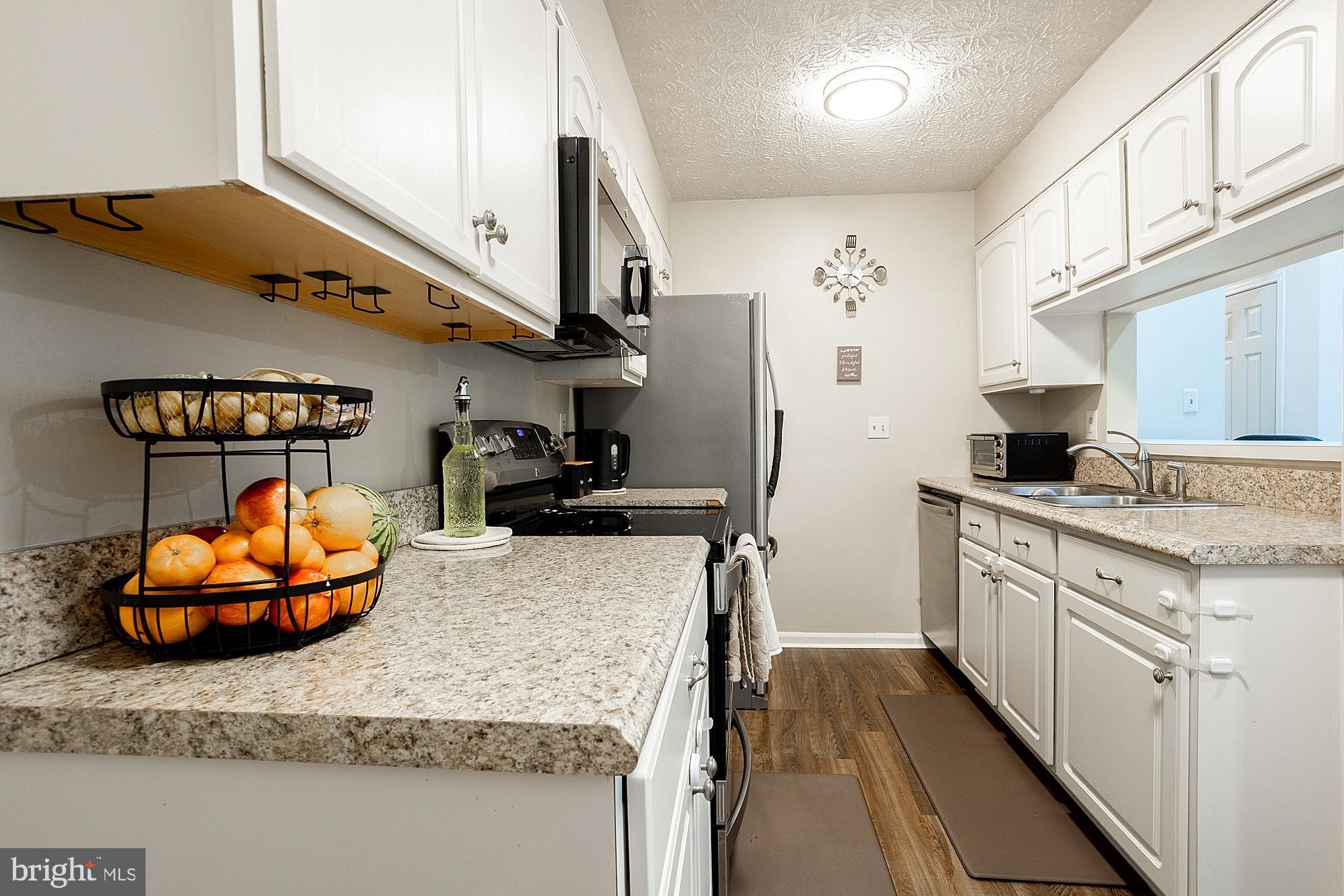 VILLAGE OF HICKORY RIDGE - Residential
