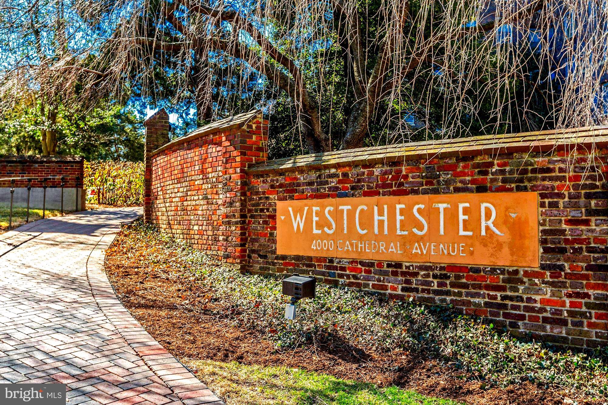 4000 CATHEDRAL AVENUE NW 208B