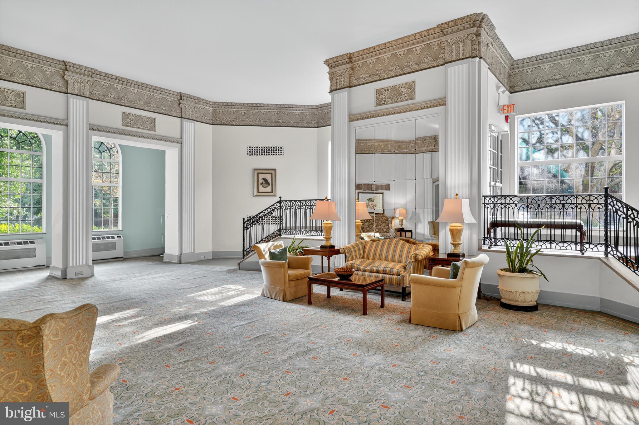 4000 CATHEDRAL AVENUE NW 208B