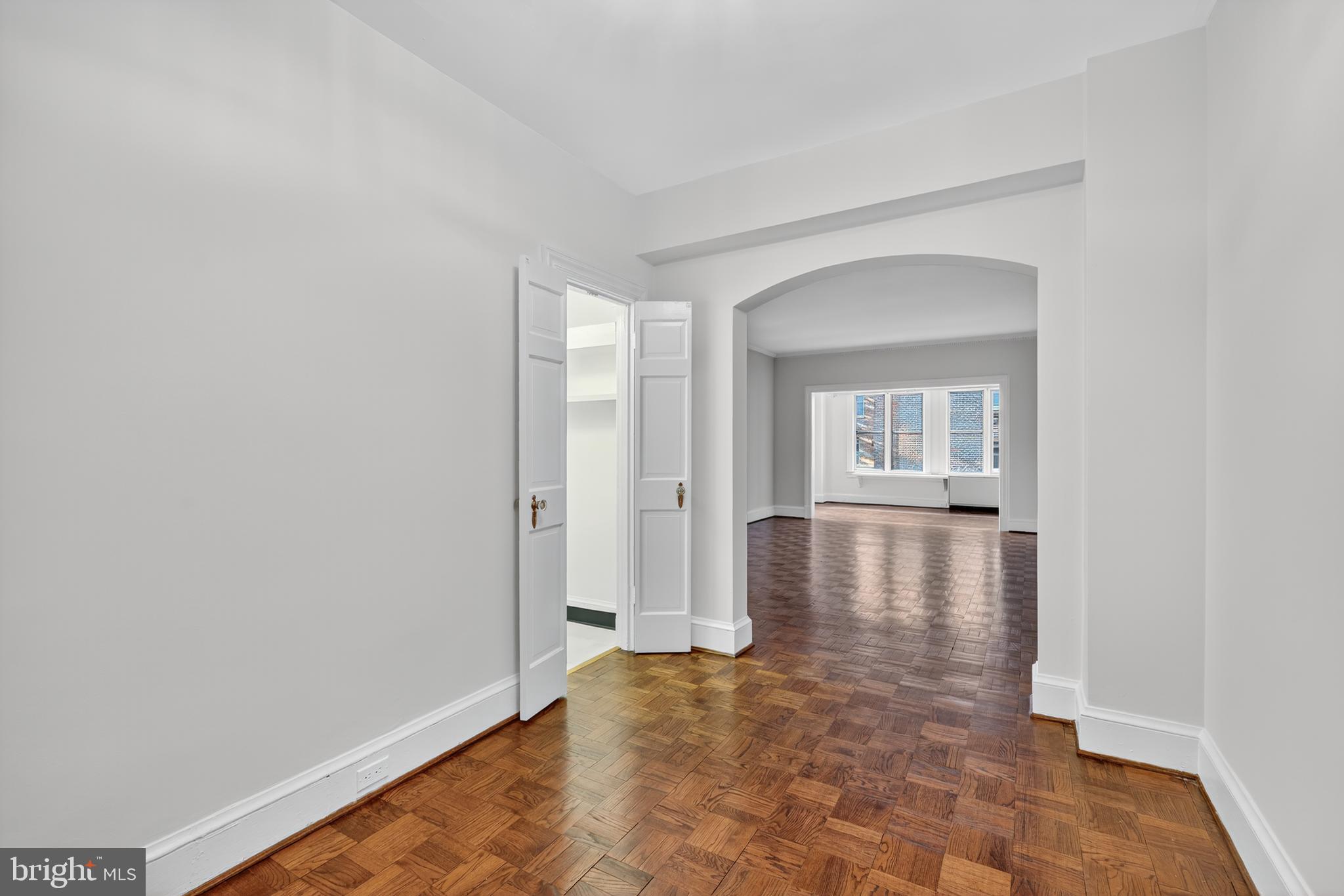 4000 CATHEDRAL AVENUE NW 208B