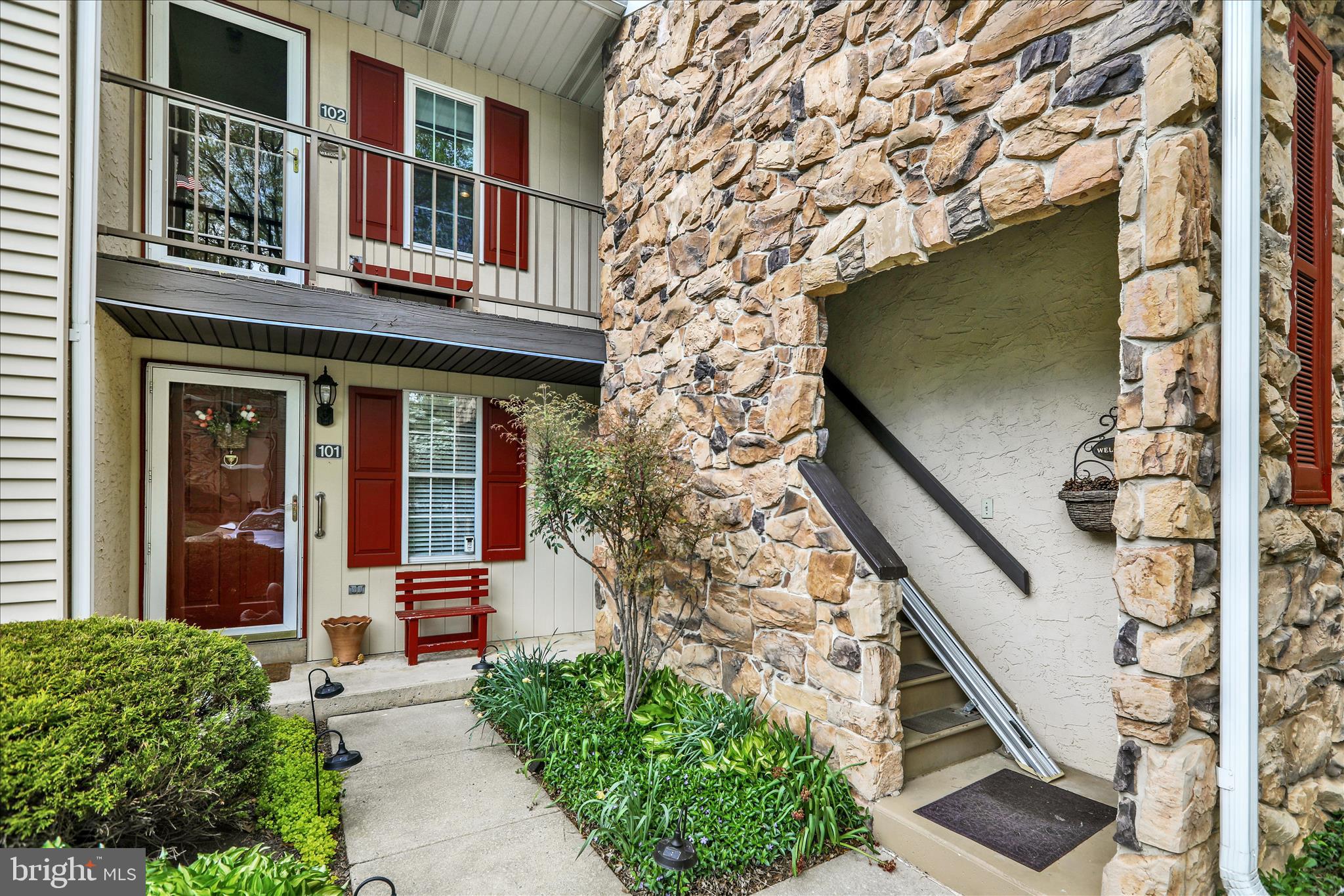 102 VALLEY GREENE CIRCLE