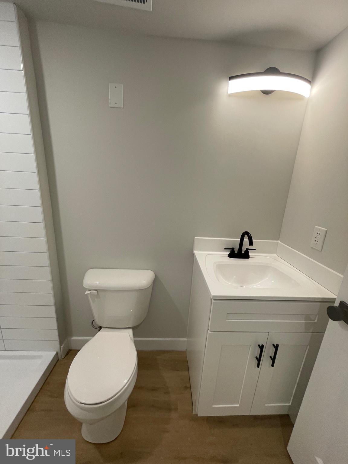 KENSINGTON - Residential Lease