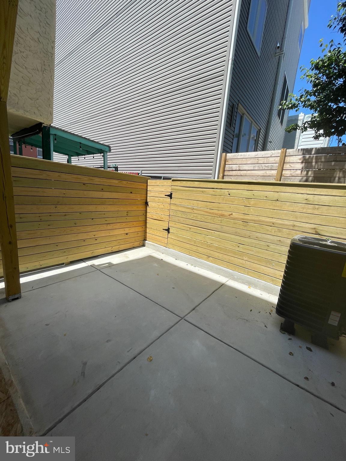 KENSINGTON - Residential Lease