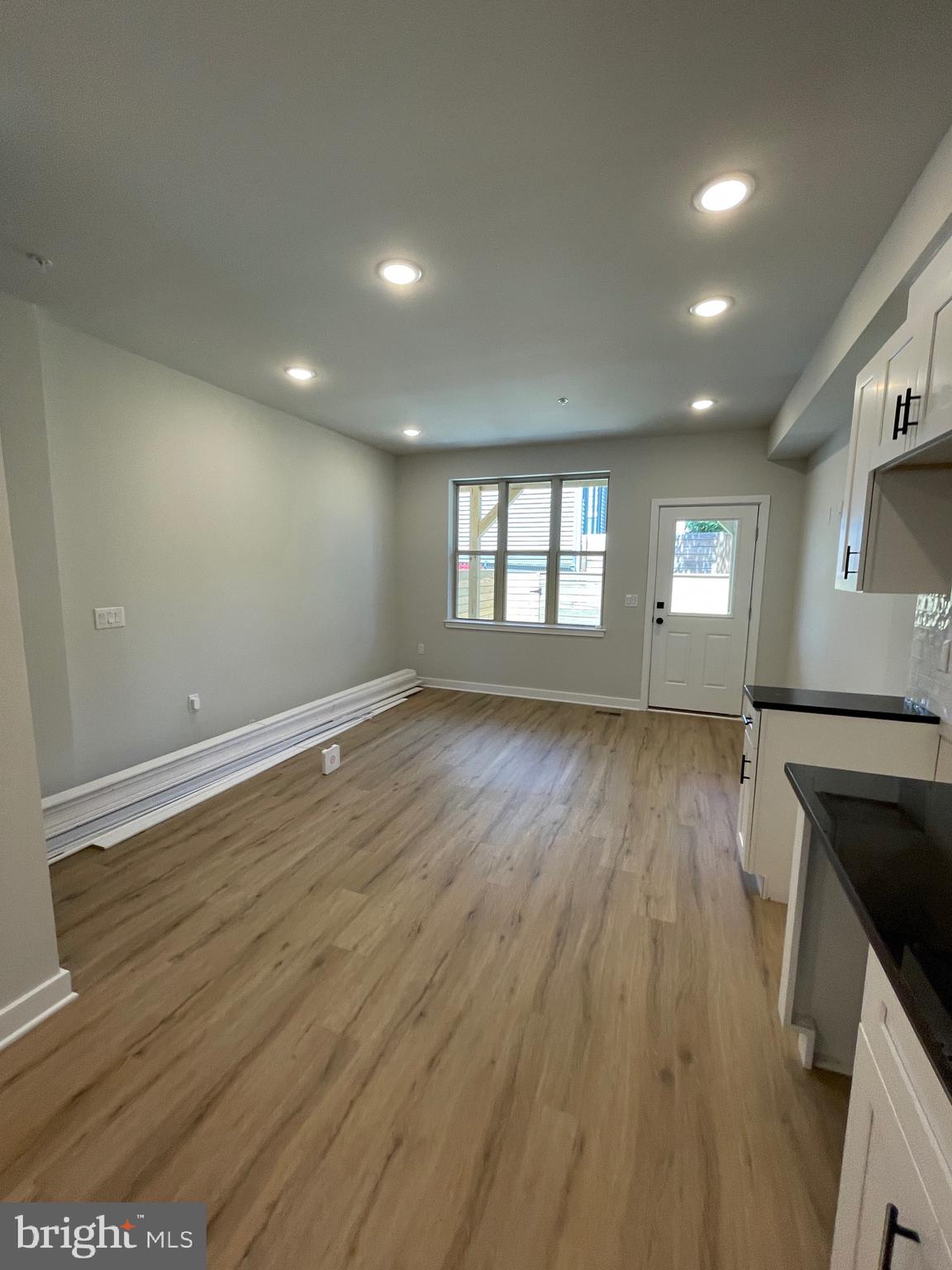 KENSINGTON - Residential Lease