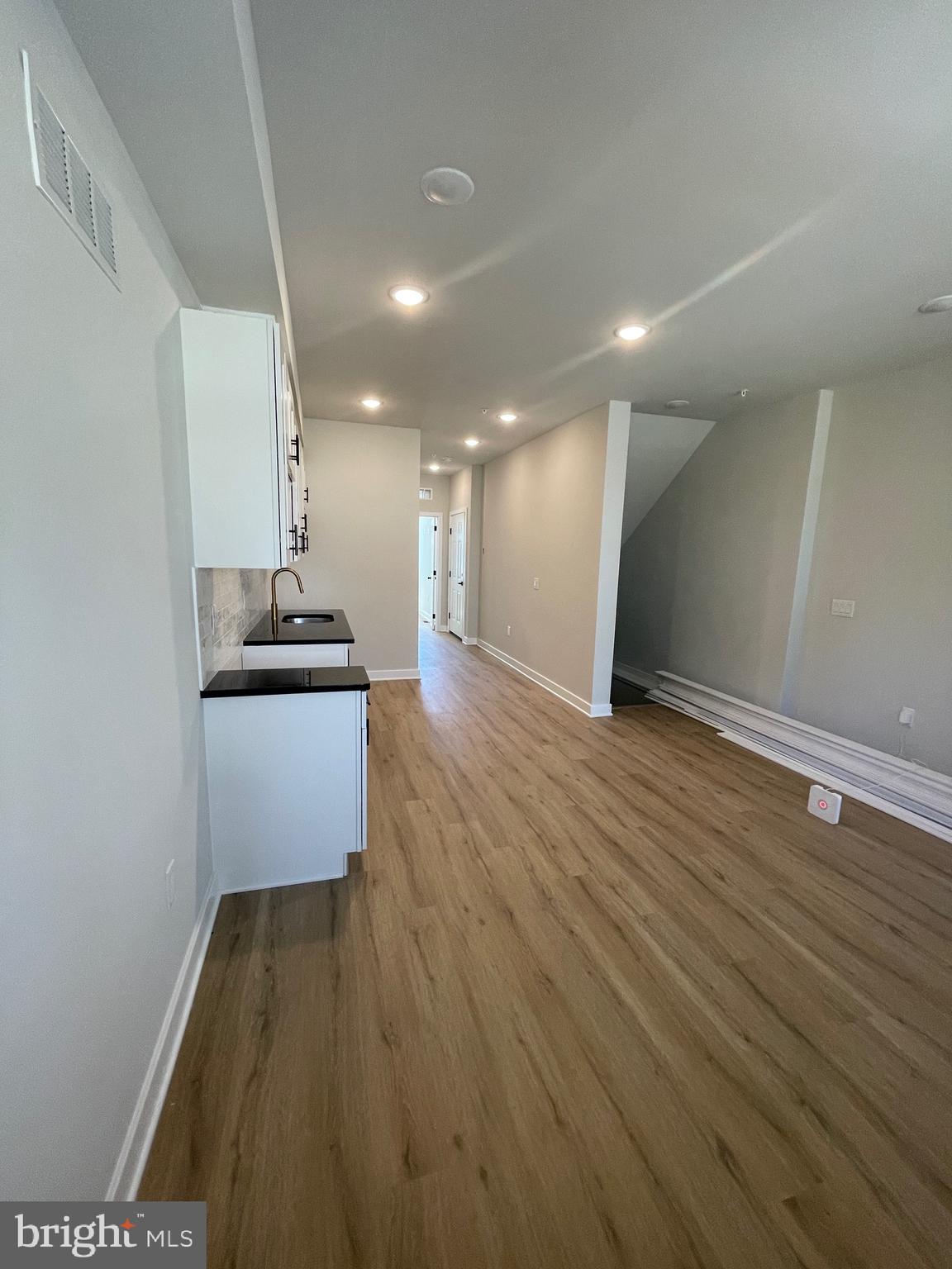 KENSINGTON - Residential Lease