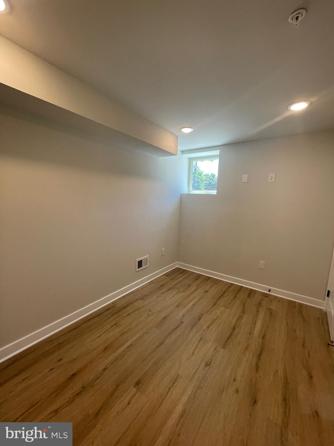 KENSINGTON - Residential Lease