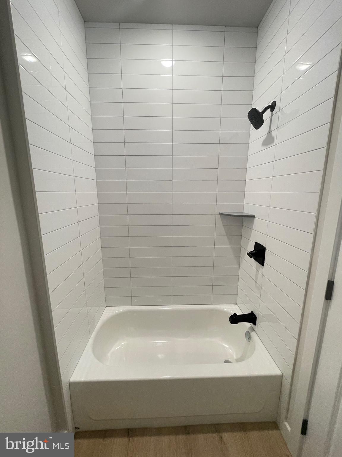 KENSINGTON - Residential Lease