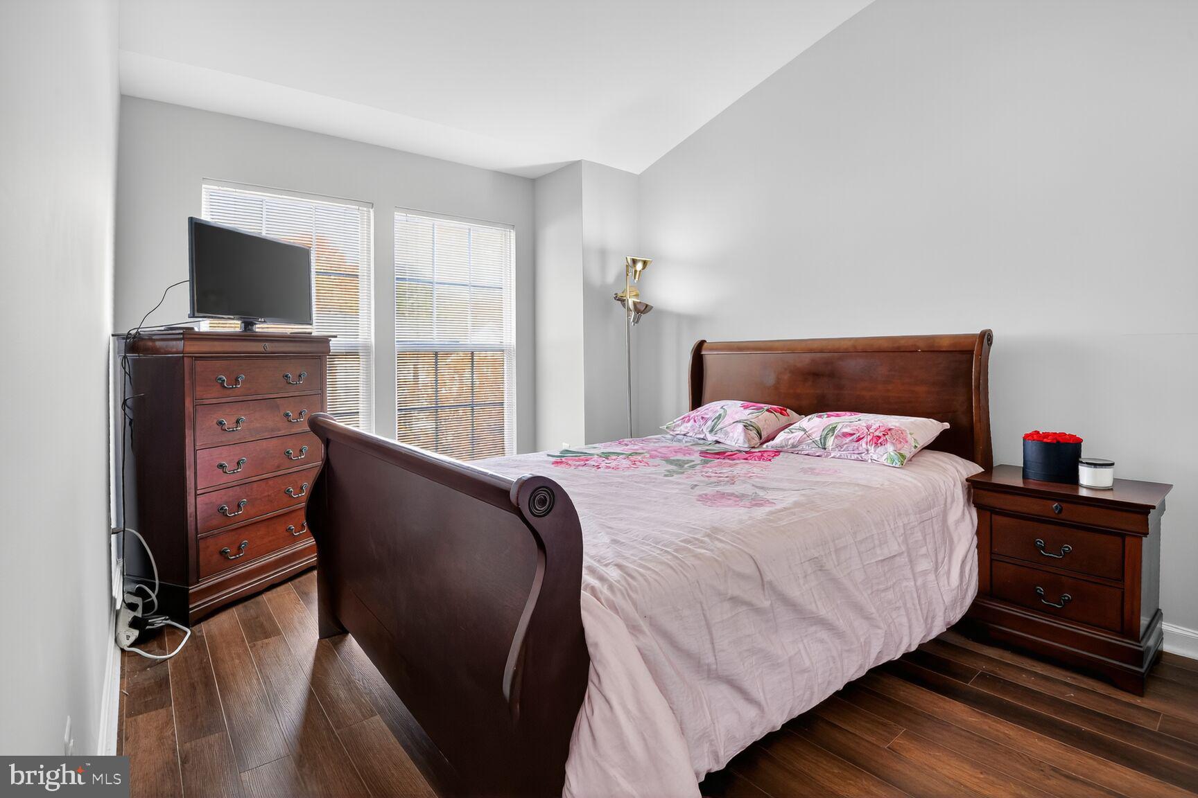 MELWOOD PARK - Residential