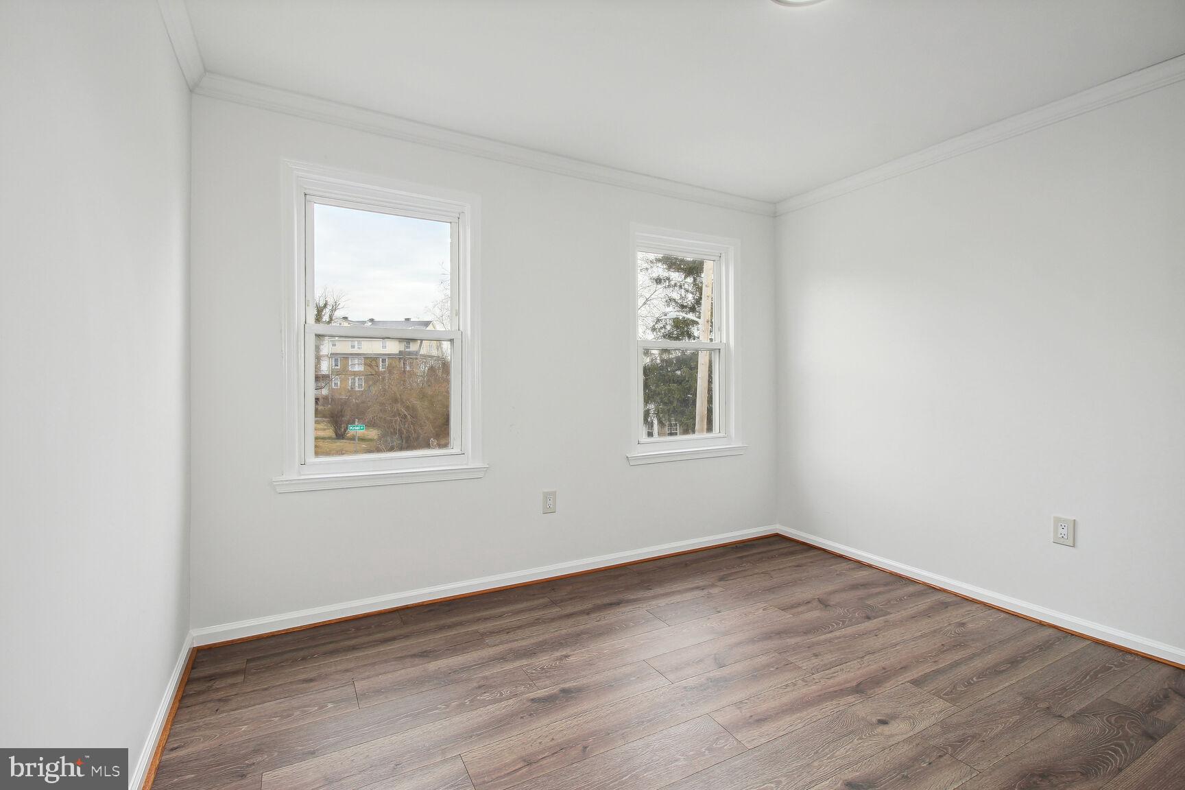 BROAD ACRES - Residential