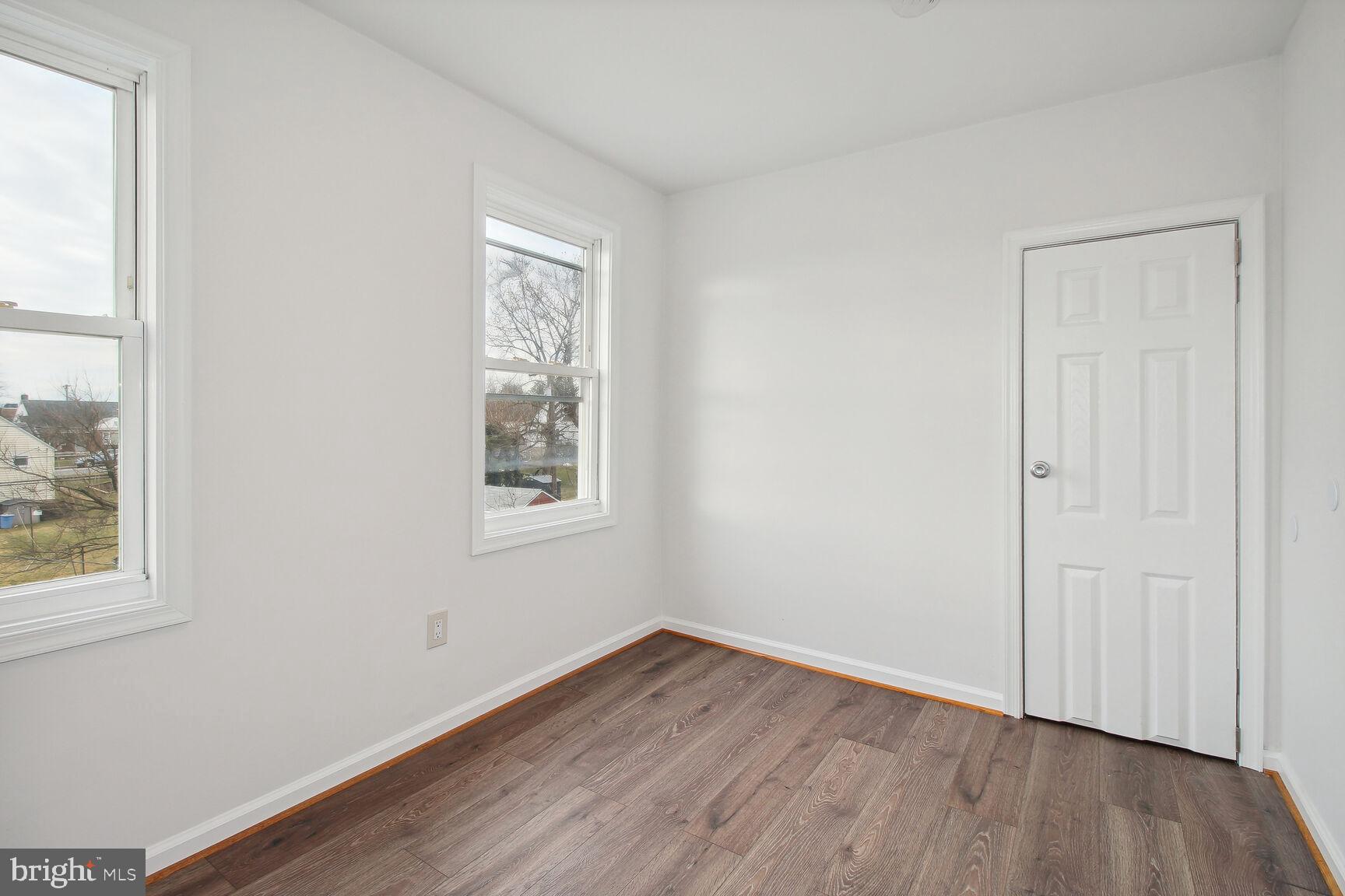 BROAD ACRES - Residential