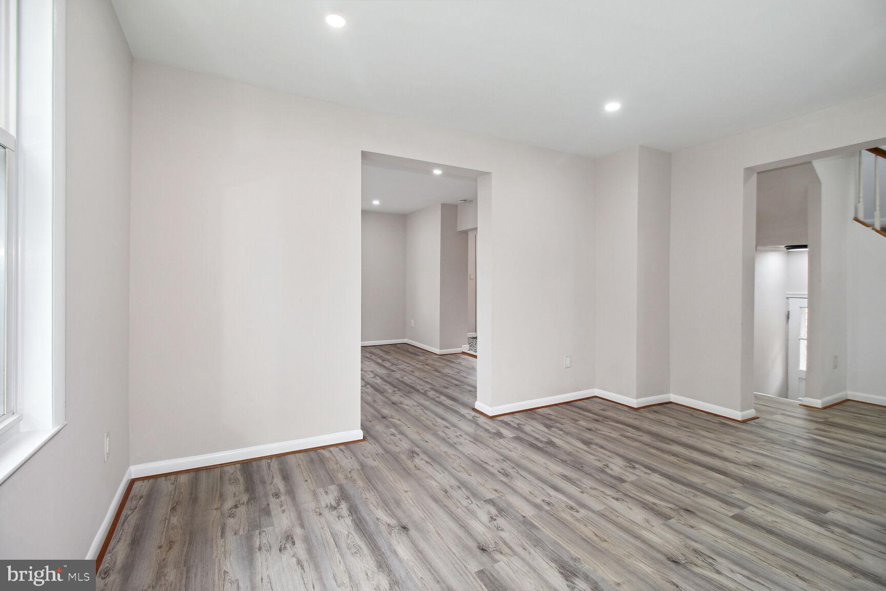 BROAD ACRES - Residential