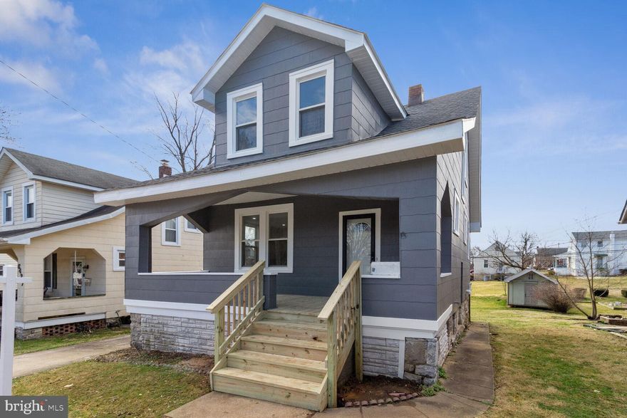 Motivated seller helping  buy down rate, or closing cost..
This house has been renovated from top  to bottom. On the upper level, find 3 bedrooms and one full bathroom.  On the main level, find living room, dining room, kitchen brand new appliances, half bath, from the kitchen there is a enter to deck.  On the lower level, find a family room and laundry area. Home Warranty included.  New roof , New AC unit and etc.