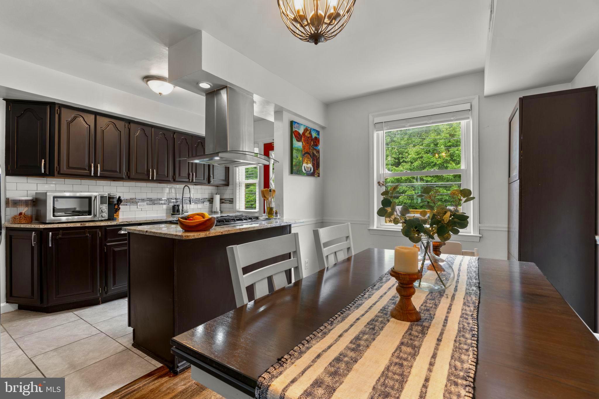 ARBOUR MANOR - Residential