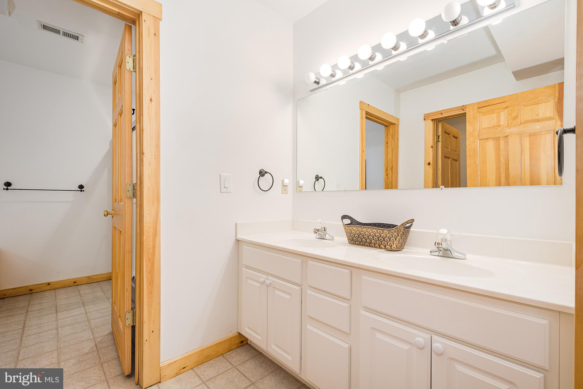 PARADISE HEIGHTS - Residential