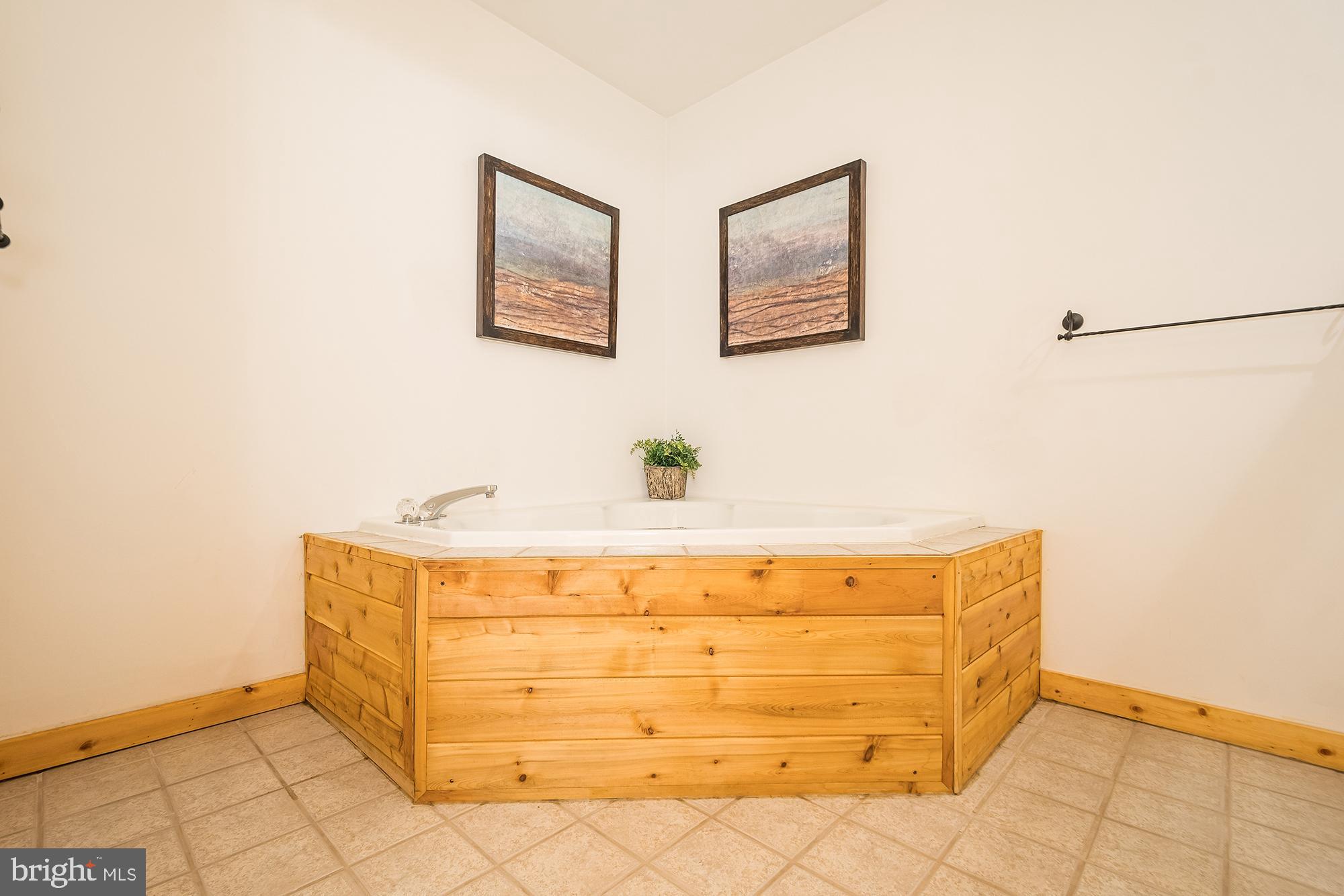 PARADISE HEIGHTS - Residential