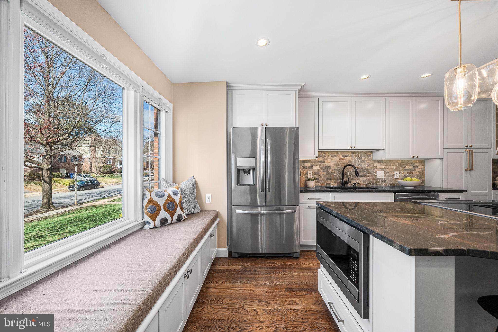 HUNTER OAKS TOWNHOUSES - Residential