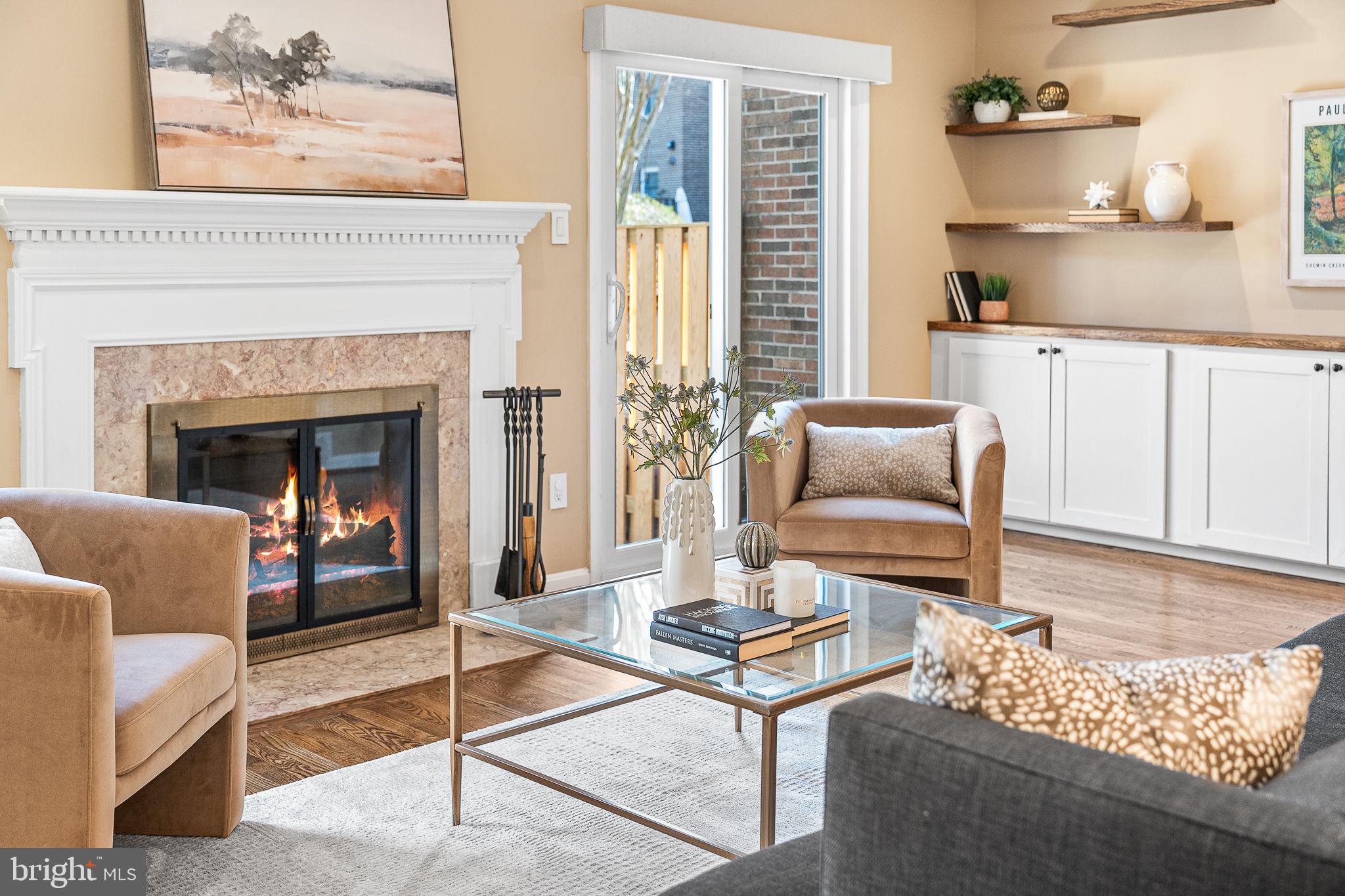 HUNTER OAKS TOWNHOUSES - Residential